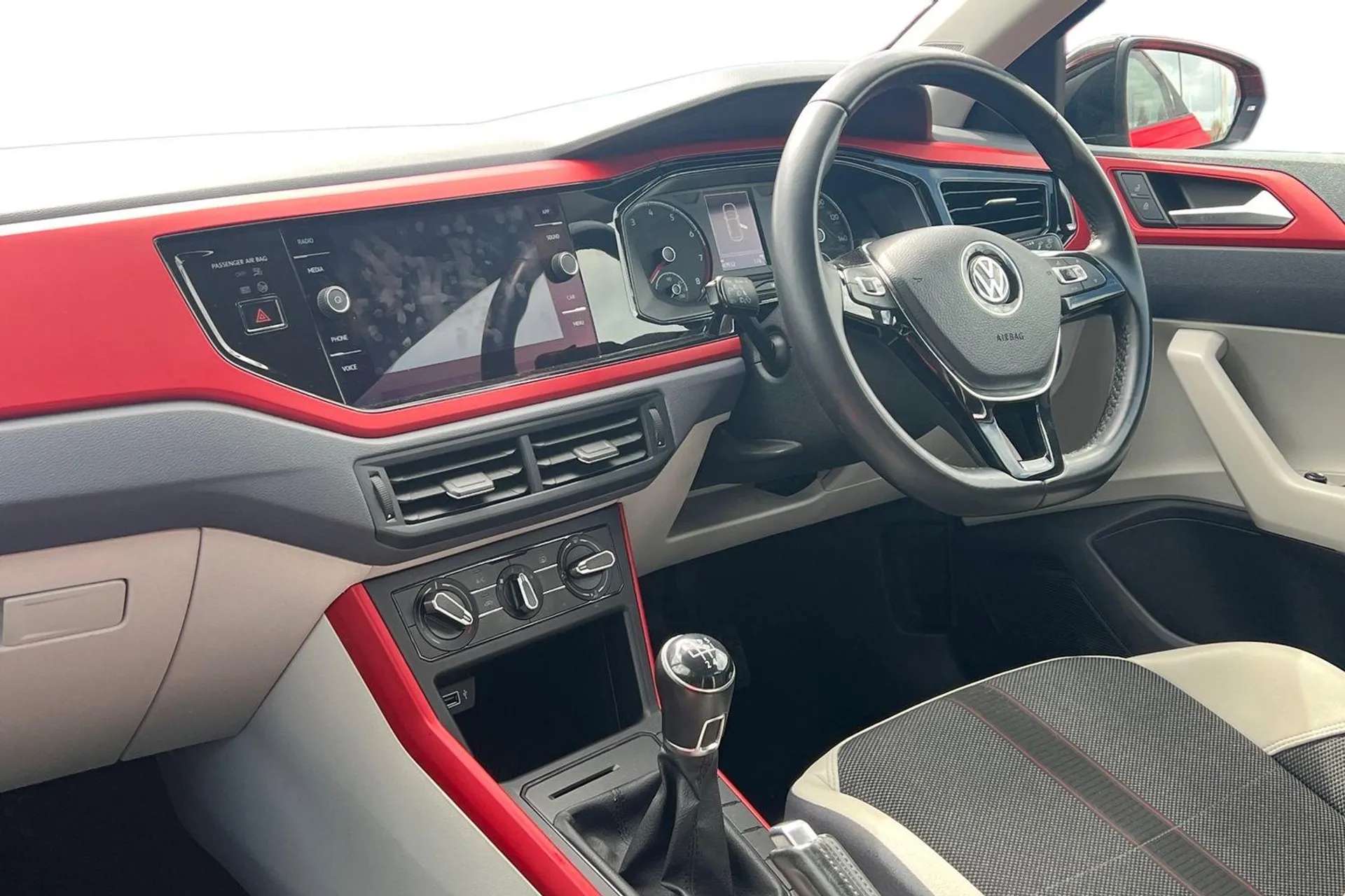 2019 VOLKSWAGEN POLO 2019 VOLKSWAGEN POLO