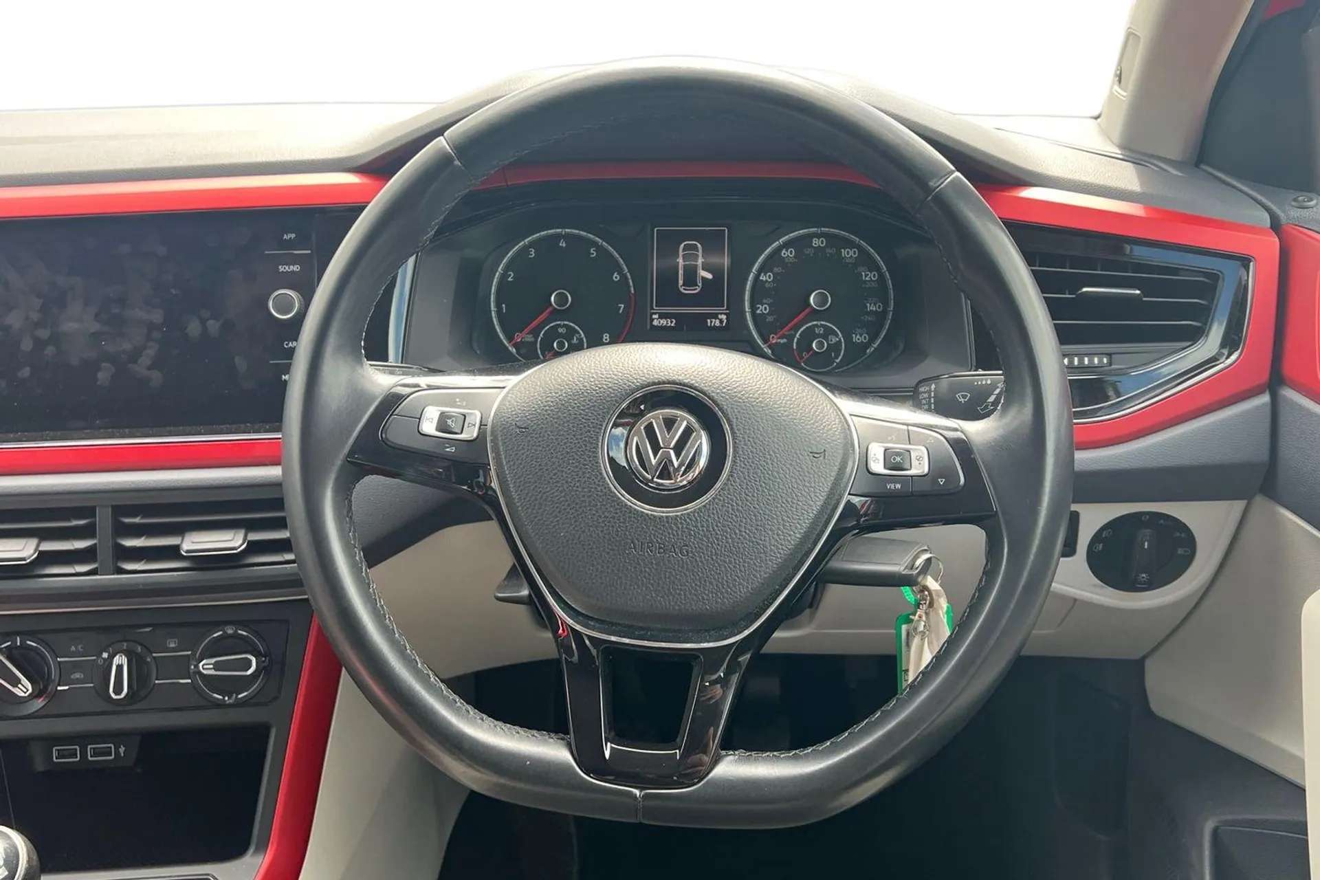 2019 VOLKSWAGEN POLO 2019 VOLKSWAGEN POLO