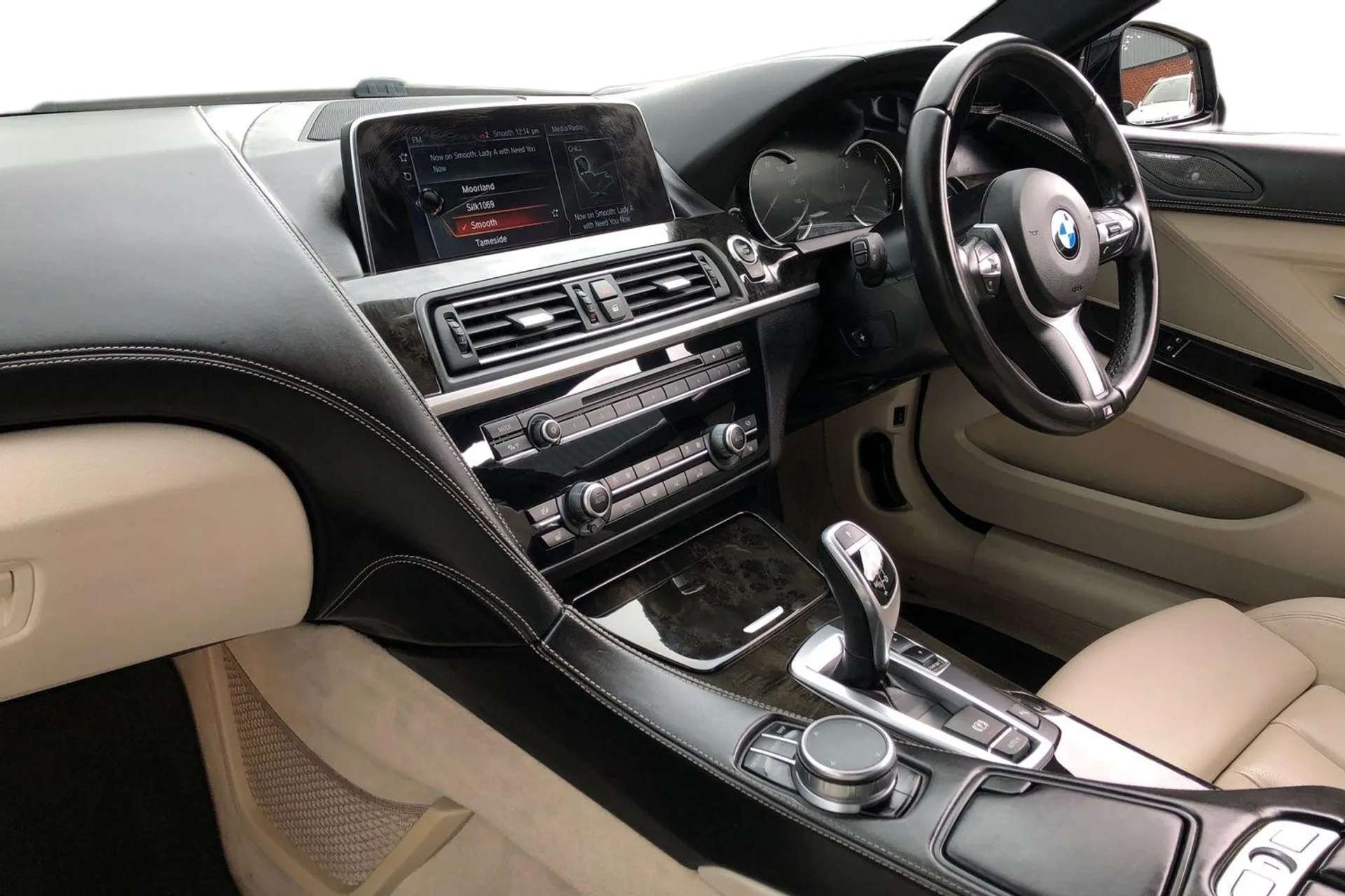 A 2017 BMW 6 SERIES 640d M Sport 2dr Auto [ Enhanced bluetooth with wireless charging , Reversing Assist camera , Speed limit display , Loudspeaker system - harman/kardon A 2017 BMW 6 SERIES 640d M Sport 2dr Auto [ Enhanced bluetooth with wireless charging , Reversing Assist camera , Speed limit display , Loudspeaker system - harman/kardon