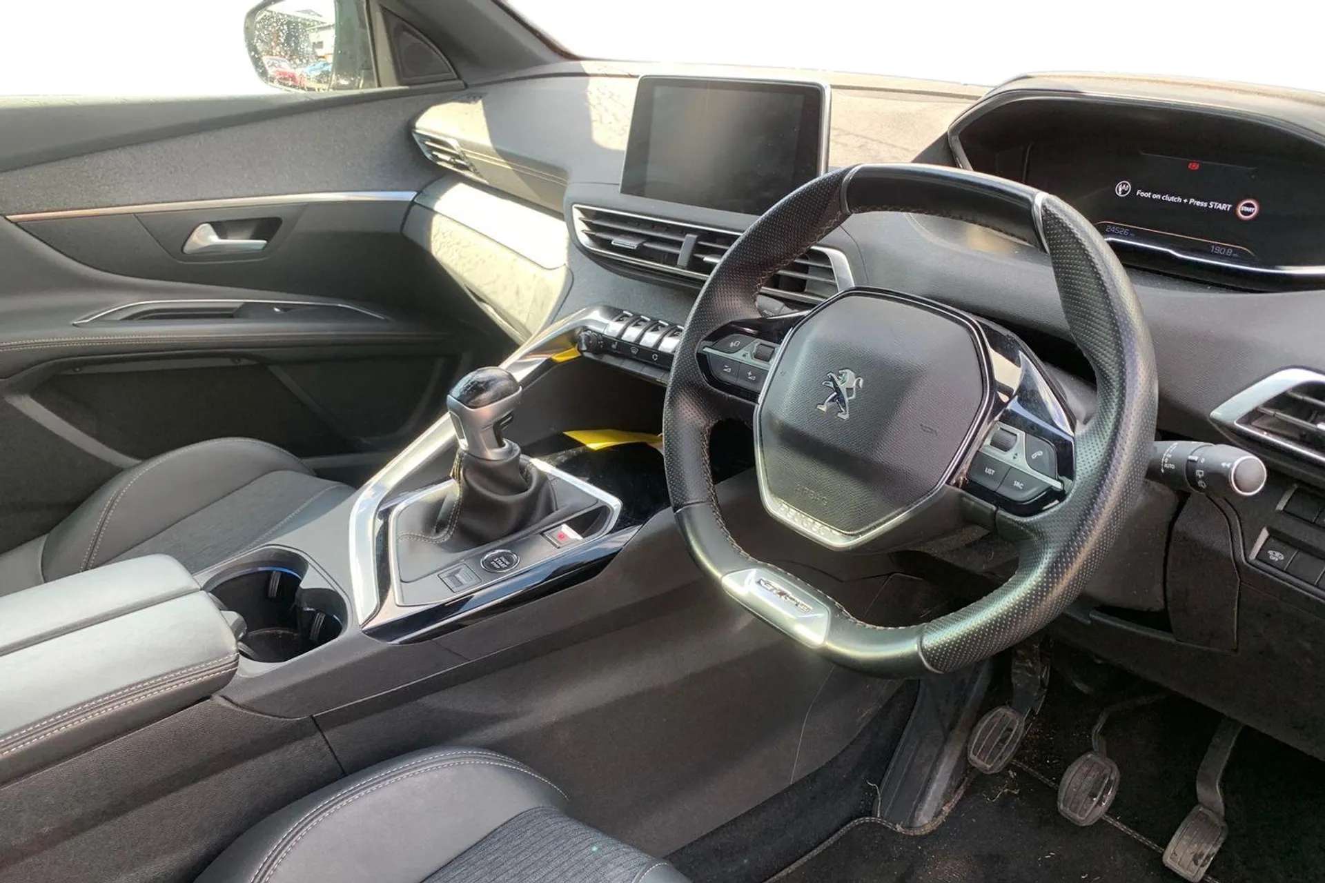 2020 PEUGEOT 3008 2020 PEUGEOT 3008
