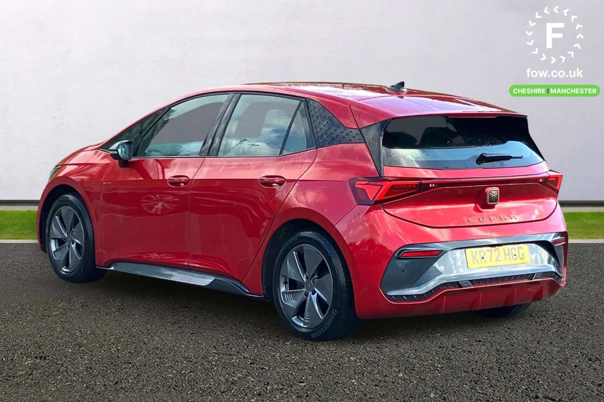 A 2022 CUPRA BORN 150kW V1 58kWh 5dr Auto [ 18" Cyclone alloy wheels , Heated leather wrapped multi function steering wheel , Front/rear park distance control , Bluetoo A 2022 CUPRA BORN 150kW V1 58kWh 5dr Auto [ 18" Cyclone alloy wheels , Heated leather wrapped multi function steering wheel , Front/rear park distance control , Bluetoo