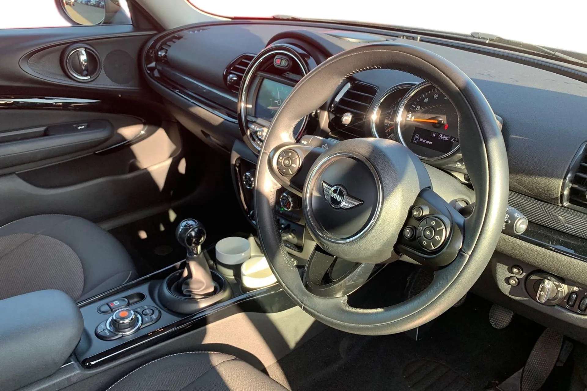2018 MINI CLUBMAN 2018 MINI CLUBMAN