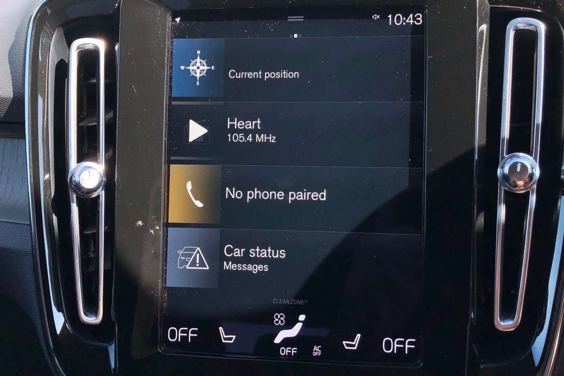 2022 VOLVO XC40 2022 VOLVO XC40