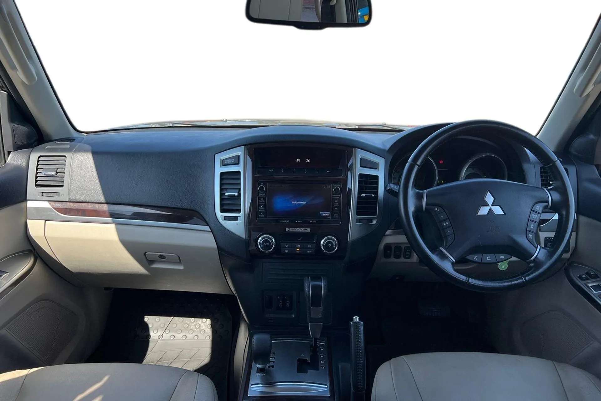 2017 MITSUBISHI SHOGUN 2017 MITSUBISHI SHOGUN