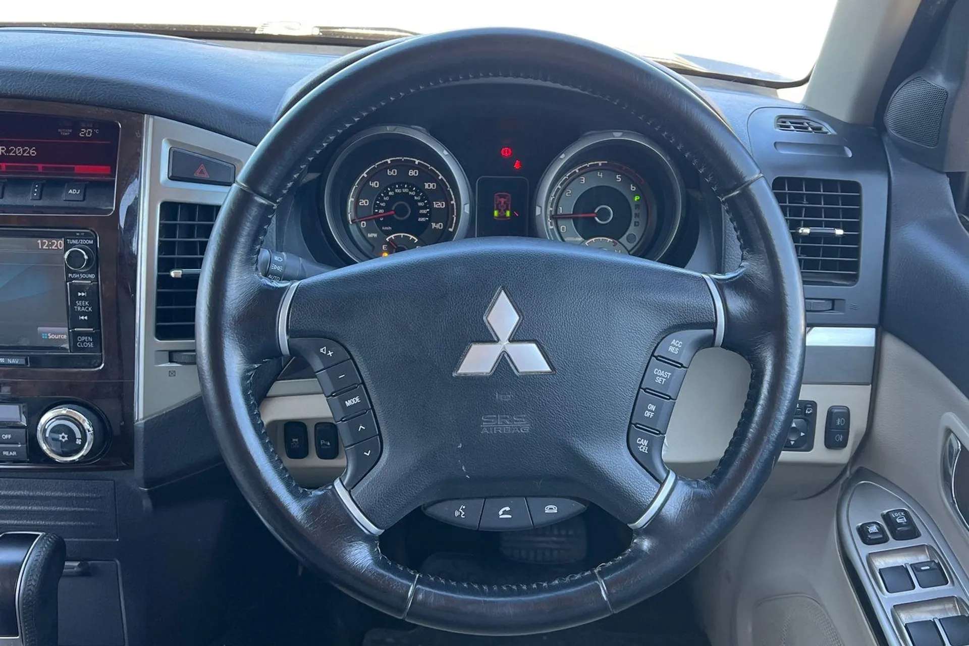 2017 MITSUBISHI SHOGUN 2017 MITSUBISHI SHOGUN