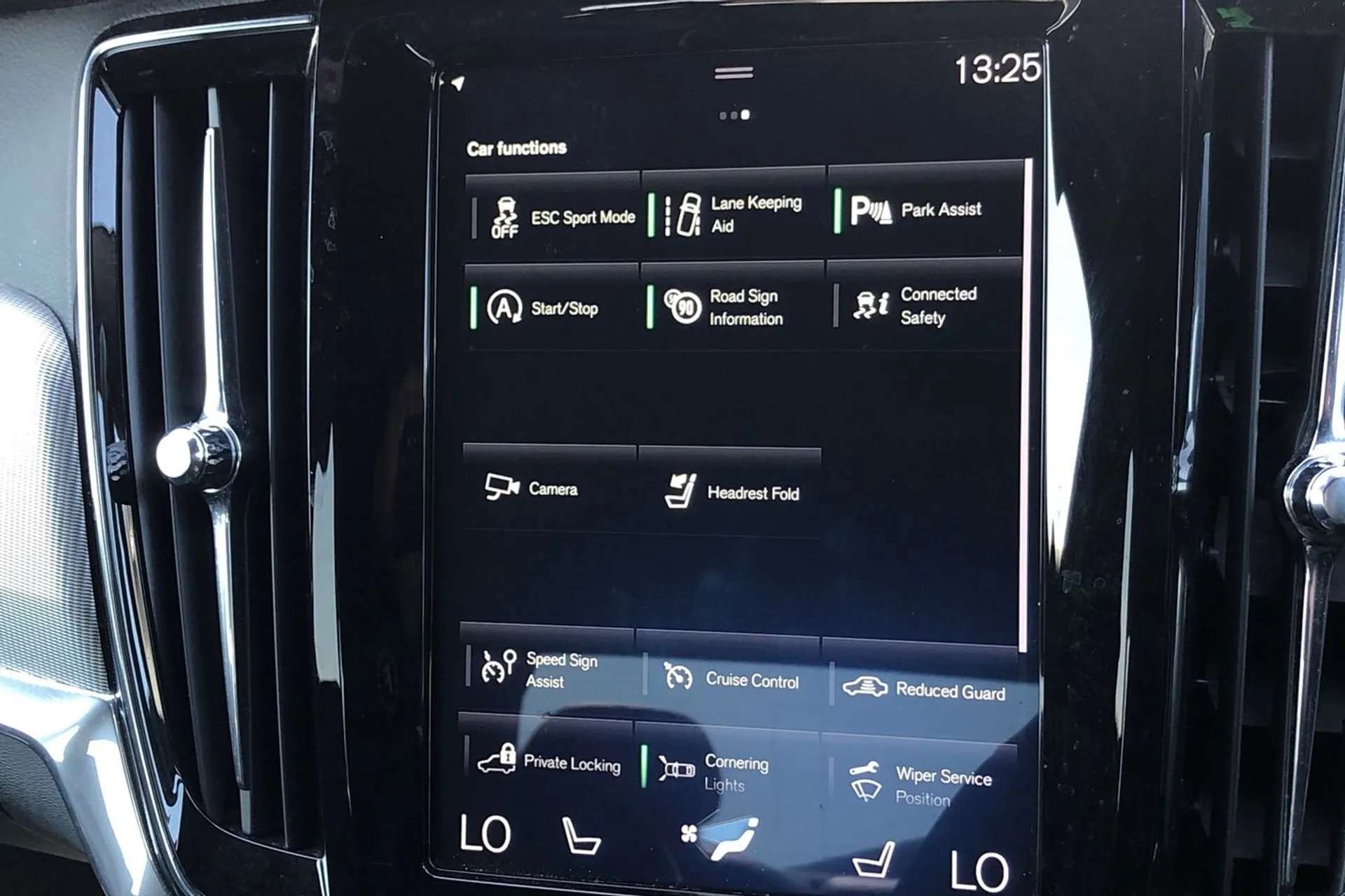 2018 VOLVO S90 2018 VOLVO S90