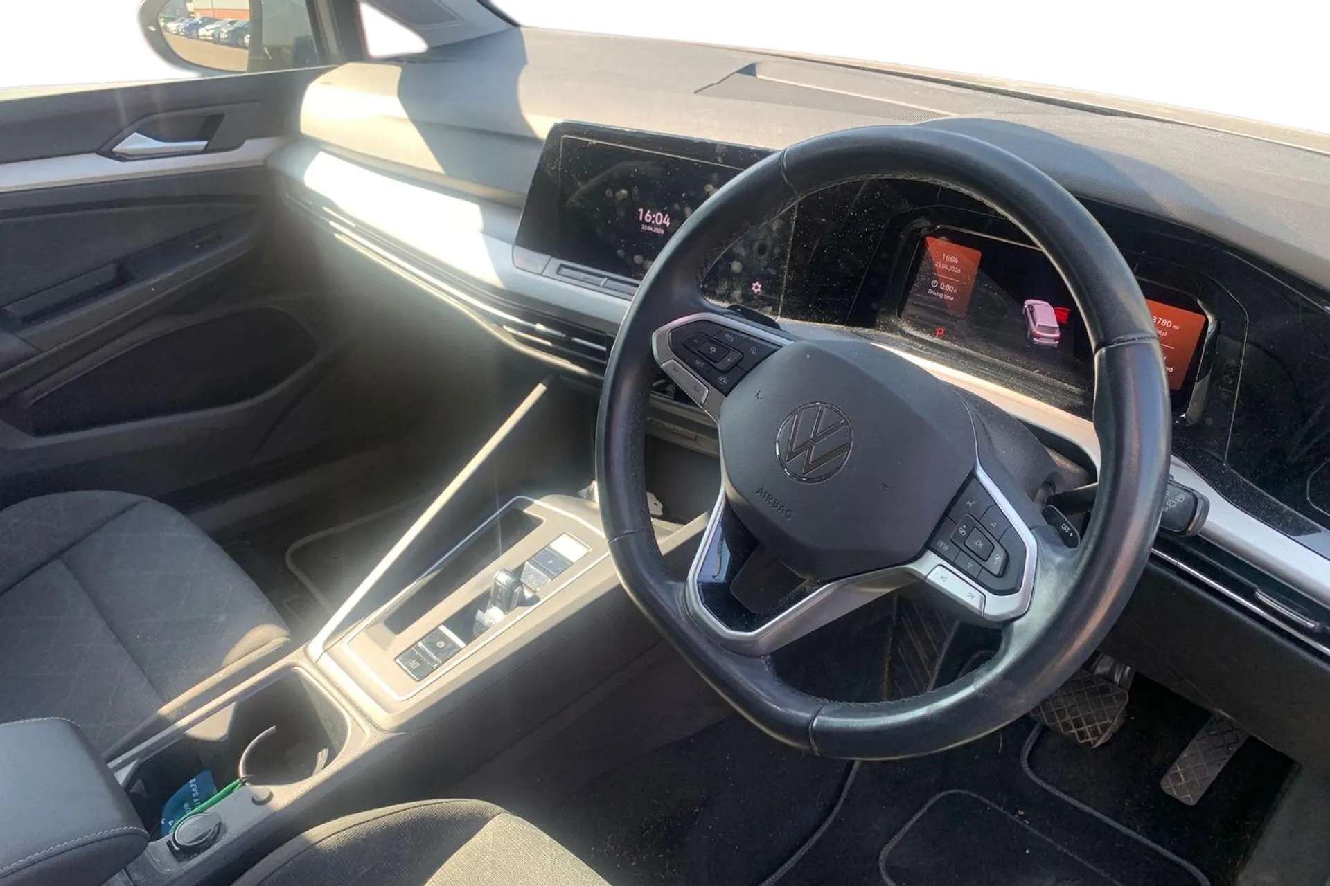 A 2023 VOLKSWAGEN GOLF 1.0 eTSI Life 5dr DSG [ Rear view camera , Rear tinted glass , Start/Stop function , Active Info Display Digital Cockpit Pro - 10.25" high resolution A 2023 VOLKSWAGEN GOLF 1.0 eTSI Life 5dr DSG [ Rear view camera , Rear tinted glass , Start/Stop function , Active Info Display Digital Cockpit Pro - 10.25" high resolution