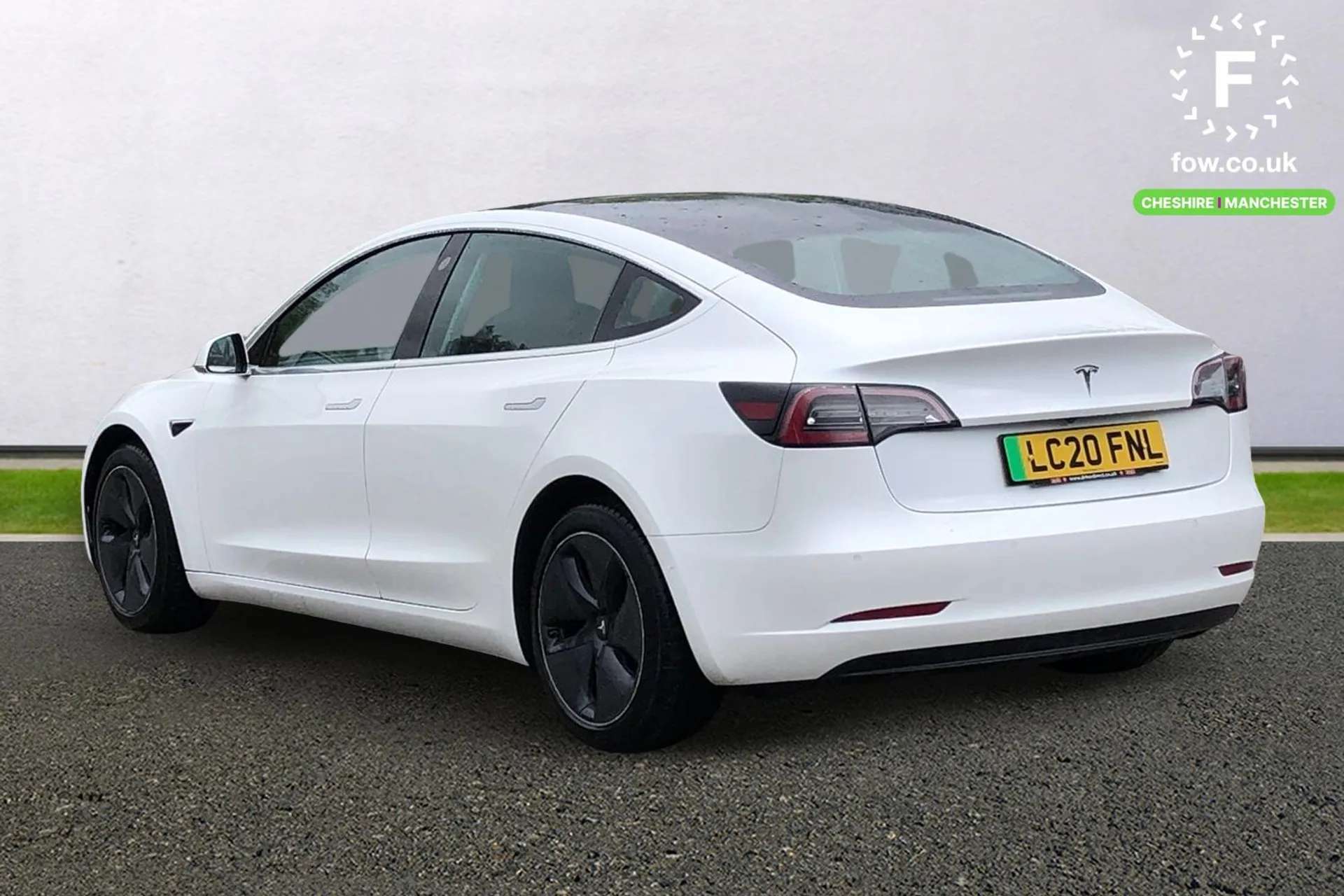 A 2020 TESLA MODEL 3 Standard Plus 4dr Auto [ Pan roof , Front cross traffic camera , Rear cross traffic camera , Premium heated seating and cabin materials throughout inc A 2020 TESLA MODEL 3 Standard Plus 4dr Auto [ Pan roof , Front cross traffic camera , Rear cross traffic camera , Premium heated seating and cabin materials throughout inc