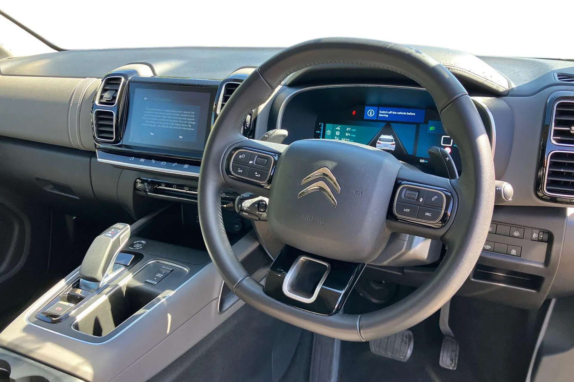 A 2021 CITROEN C5 AIRCROSS 1.6 Plug-in Hybrid 225 Shine 5dr e-EAT8 [Keyless Entry And Start, Safety Plus Pack, Navigation, Parking Sensor(s), Climate Control, Half Leather Trim, A 2021 CITROEN C5 AIRCROSS 1.6 Plug-in Hybrid 225 Shine 5dr e-EAT8 [Keyless Entry And Start, Safety Plus Pack, Navigation, Parking Sensor(s), Climate Control, Half Leather Trim,
