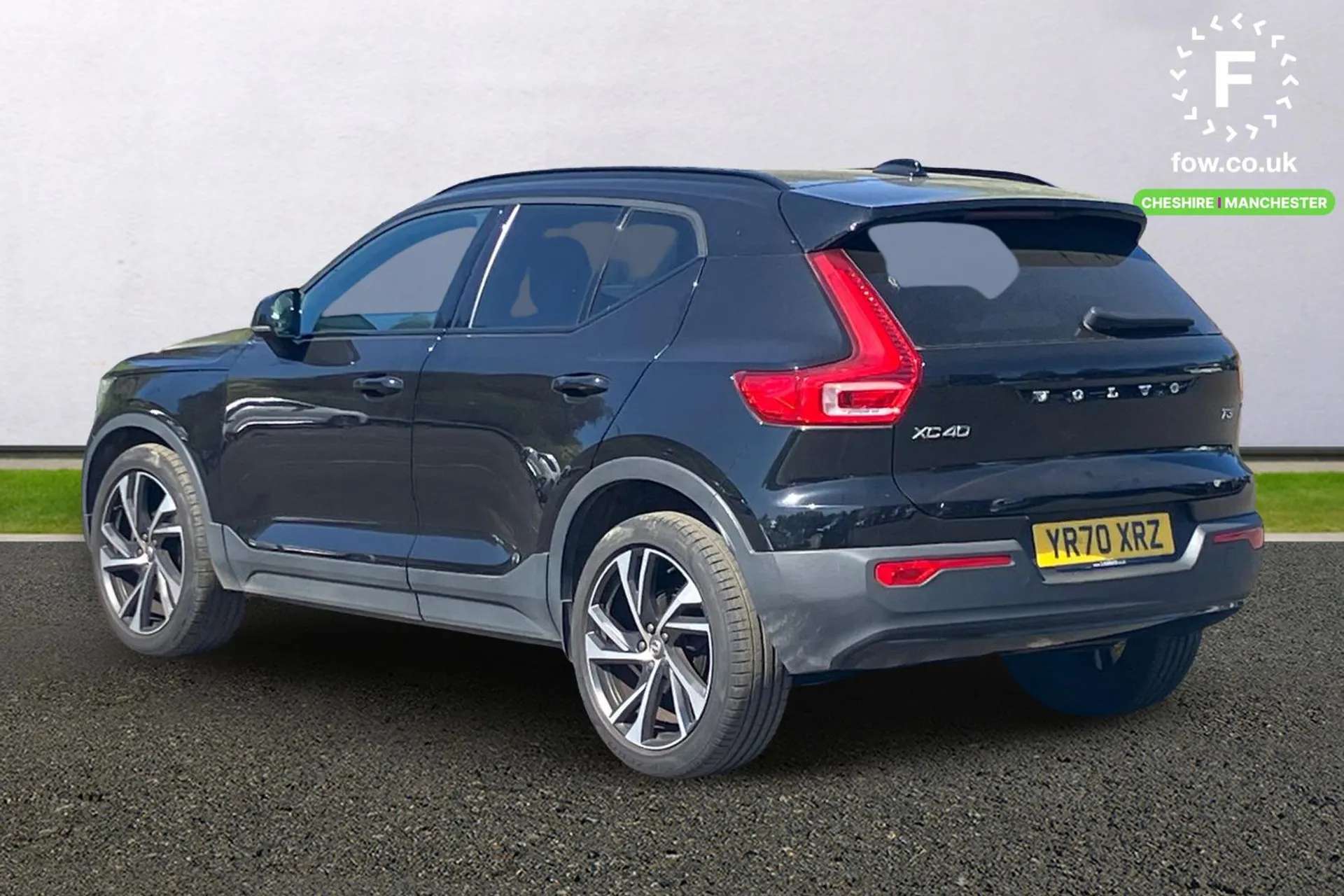 2020 VOLVO XC40 2020 VOLVO XC40