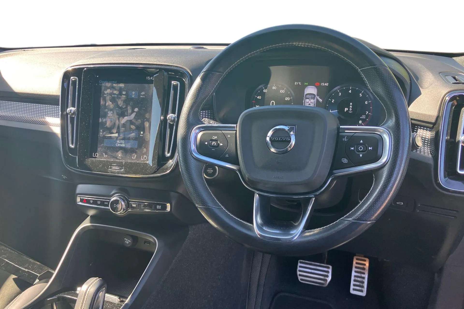 2020 VOLVO XC40 2020 VOLVO XC40