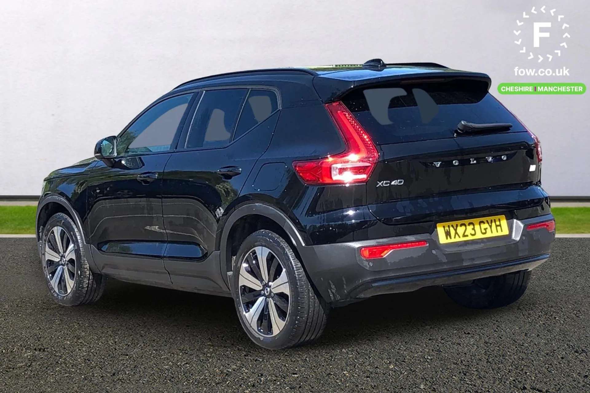A 2023 VOLVO XC40 170kW Recharge Core 69kWh 5dr Auto [ Power operated tailgate , Rear park assist , Wireless/Inductive Mobile Phone Charging , 19" 5 Double Spoke diamon A 2023 VOLVO XC40 170kW Recharge Core 69kWh 5dr Auto [ Power operated tailgate , Rear park assist , Wireless/Inductive Mobile Phone Charging , 19" 5 Double Spoke diamon
