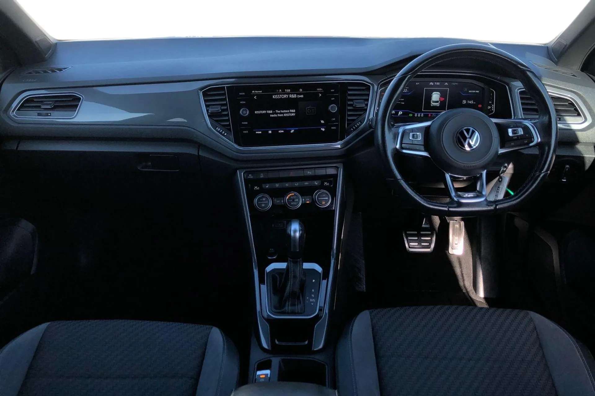 A 2021 VOLKSWAGEN T-ROC 2.0 TDI EVO R-Line 5dr DSG [Multifunction camera, Traffic sign recognition, Battery regeneration during braking, Lane assist with warning text instrum A 2021 VOLKSWAGEN T-ROC 2.0 TDI EVO R-Line 5dr DSG [Multifunction camera, Traffic sign recognition, Battery regeneration during braking, Lane assist with warning text instrum