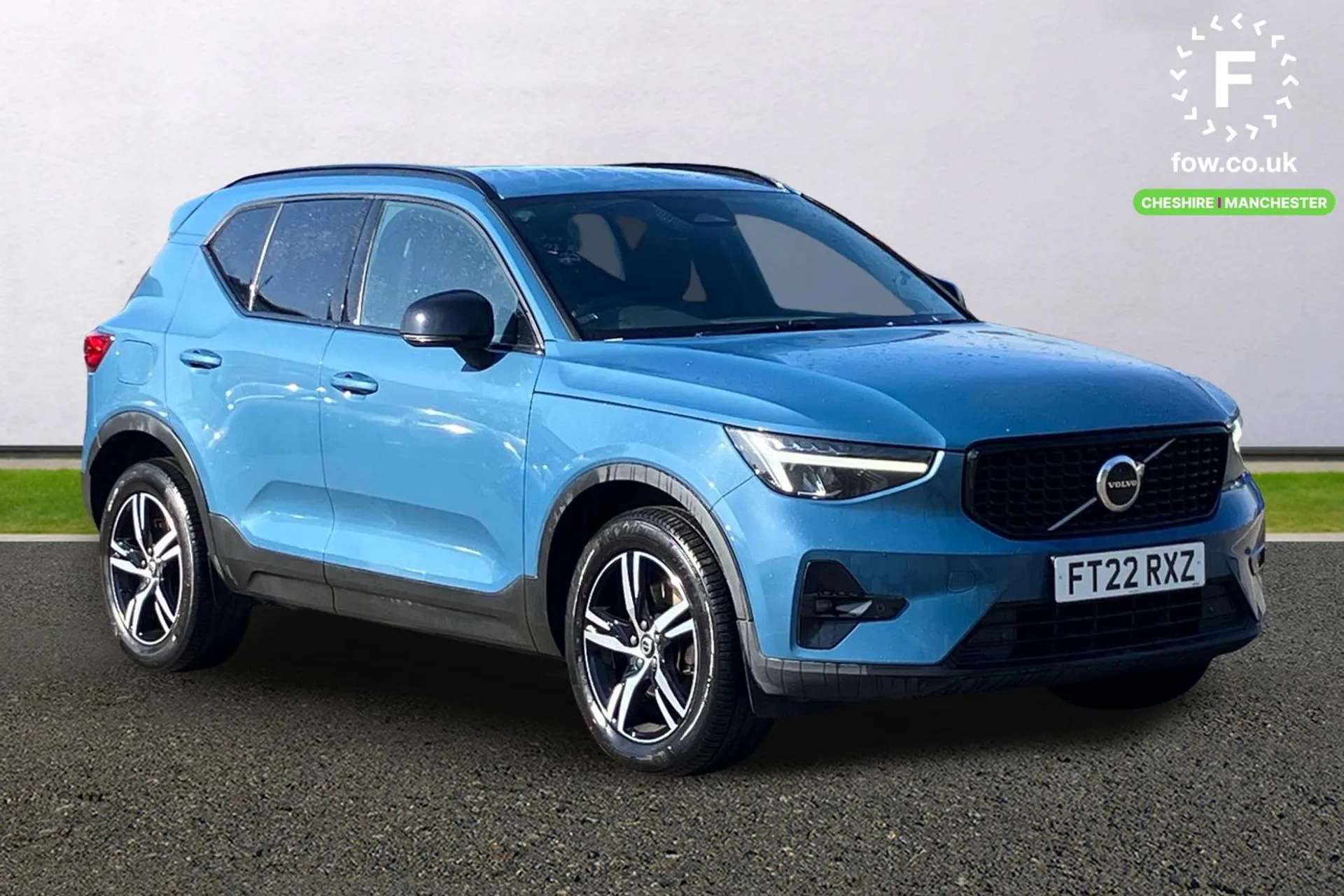 2022 VOLVO XC40 2022 VOLVO XC40
