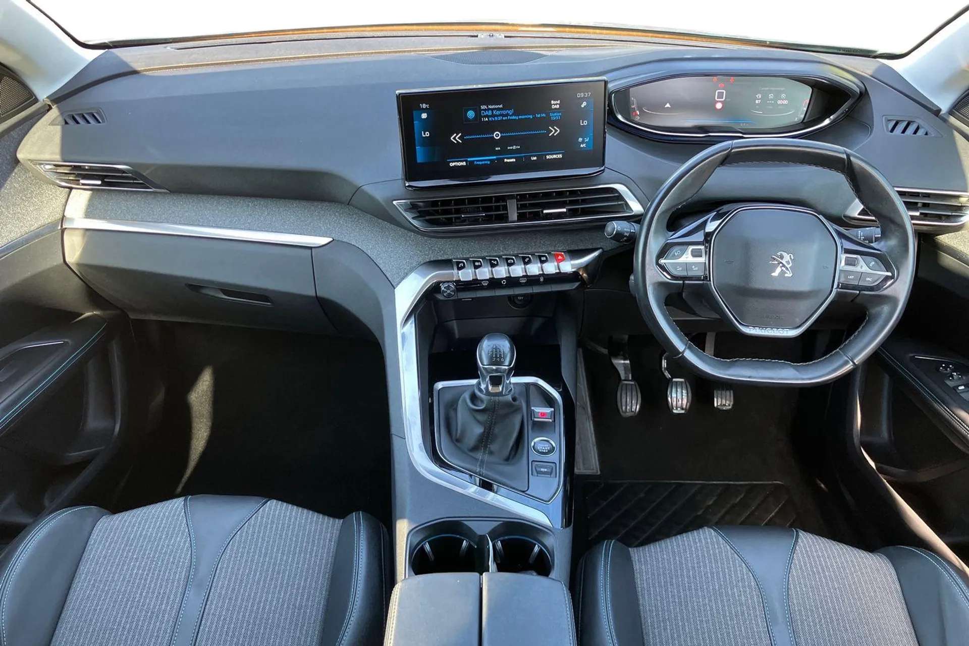 2021 PEUGEOT 3008 2021 PEUGEOT 3008