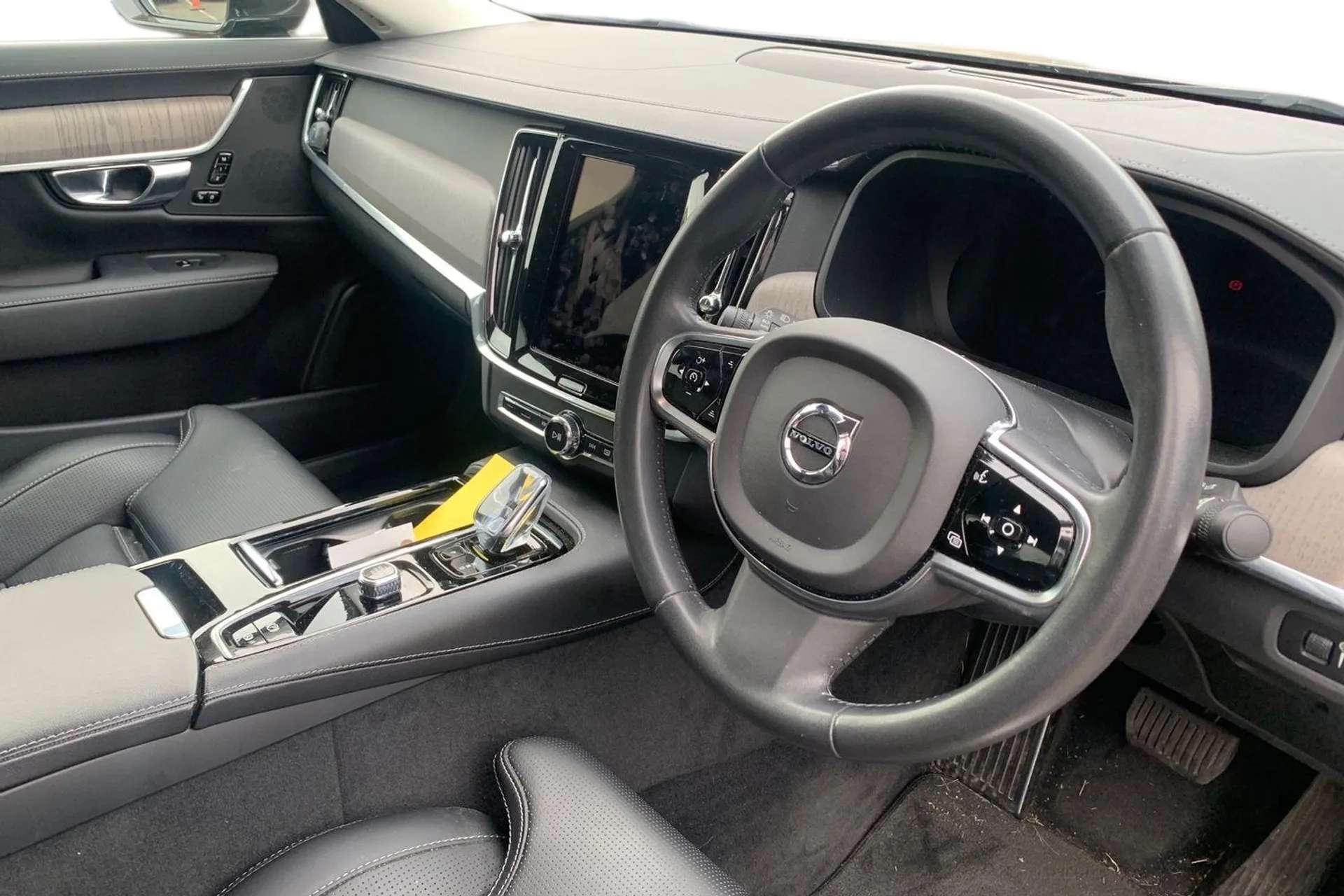 2022 VOLVO S90 2022 VOLVO S90