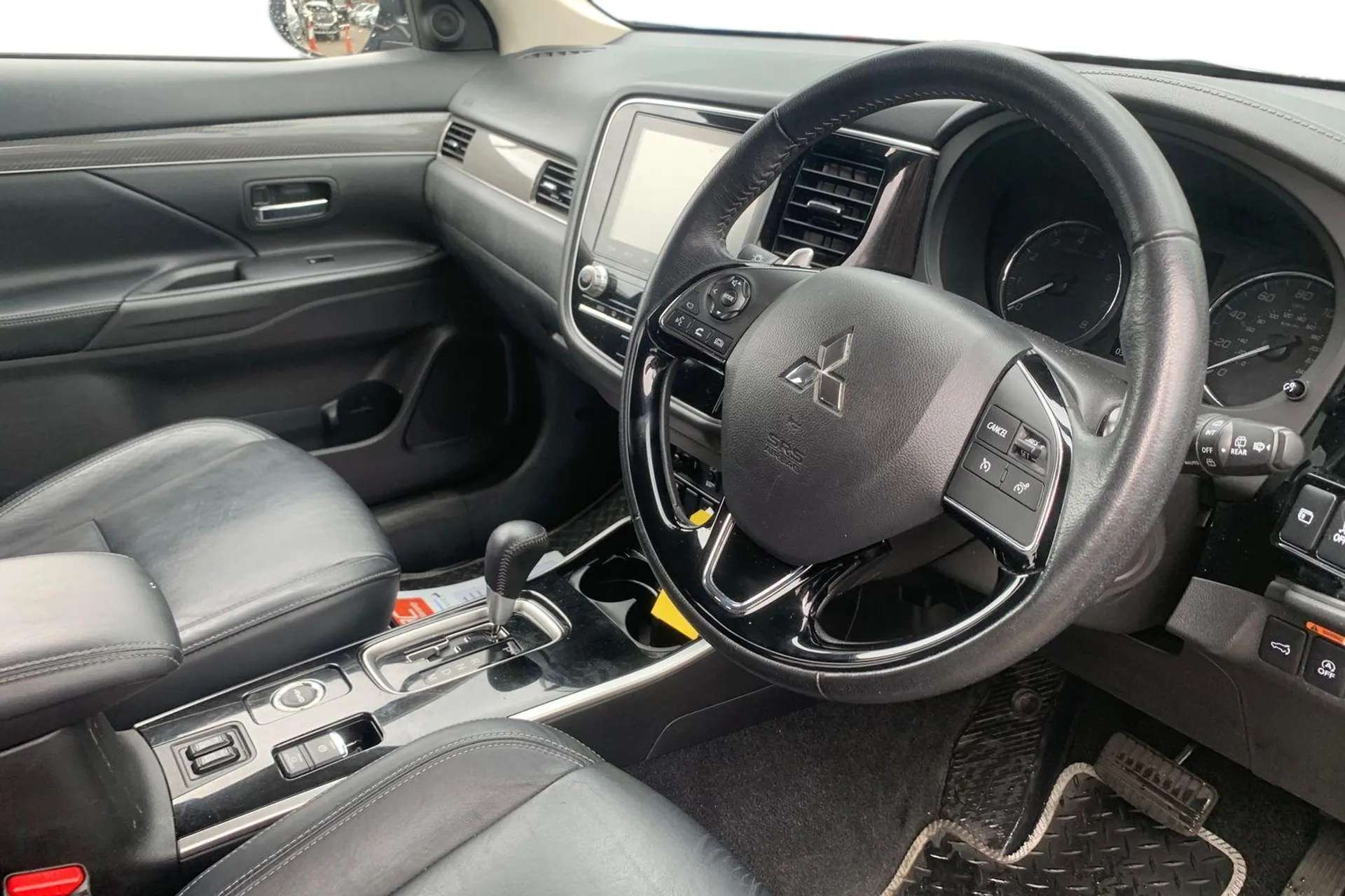 2021 MITSUBISHI OUTLANDER 2021 MITSUBISHI OUTLANDER