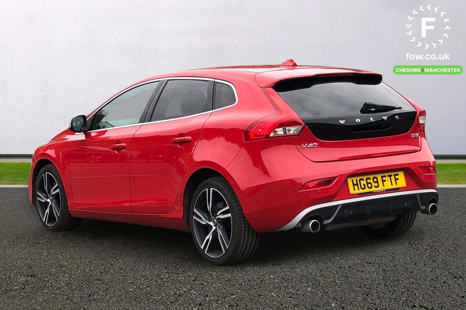 2019 VOLVO V40 2019 VOLVO V40