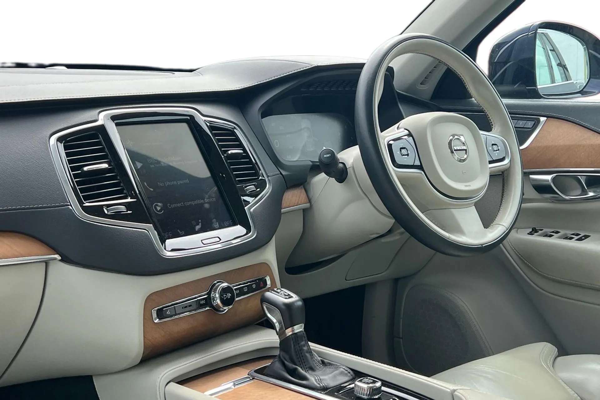A 2019 VOLVO XC90 2.0 D5 PowerPulse Inscription 5dr AWD Geartronic [Adaptive cruise control with pilot assist, Power tailgate, Lane departure warning with driver alert A 2019 VOLVO XC90 2.0 D5 PowerPulse Inscription 5dr AWD Geartronic [Adaptive cruise control with pilot assist, Power tailgate, Lane departure warning with driver alert