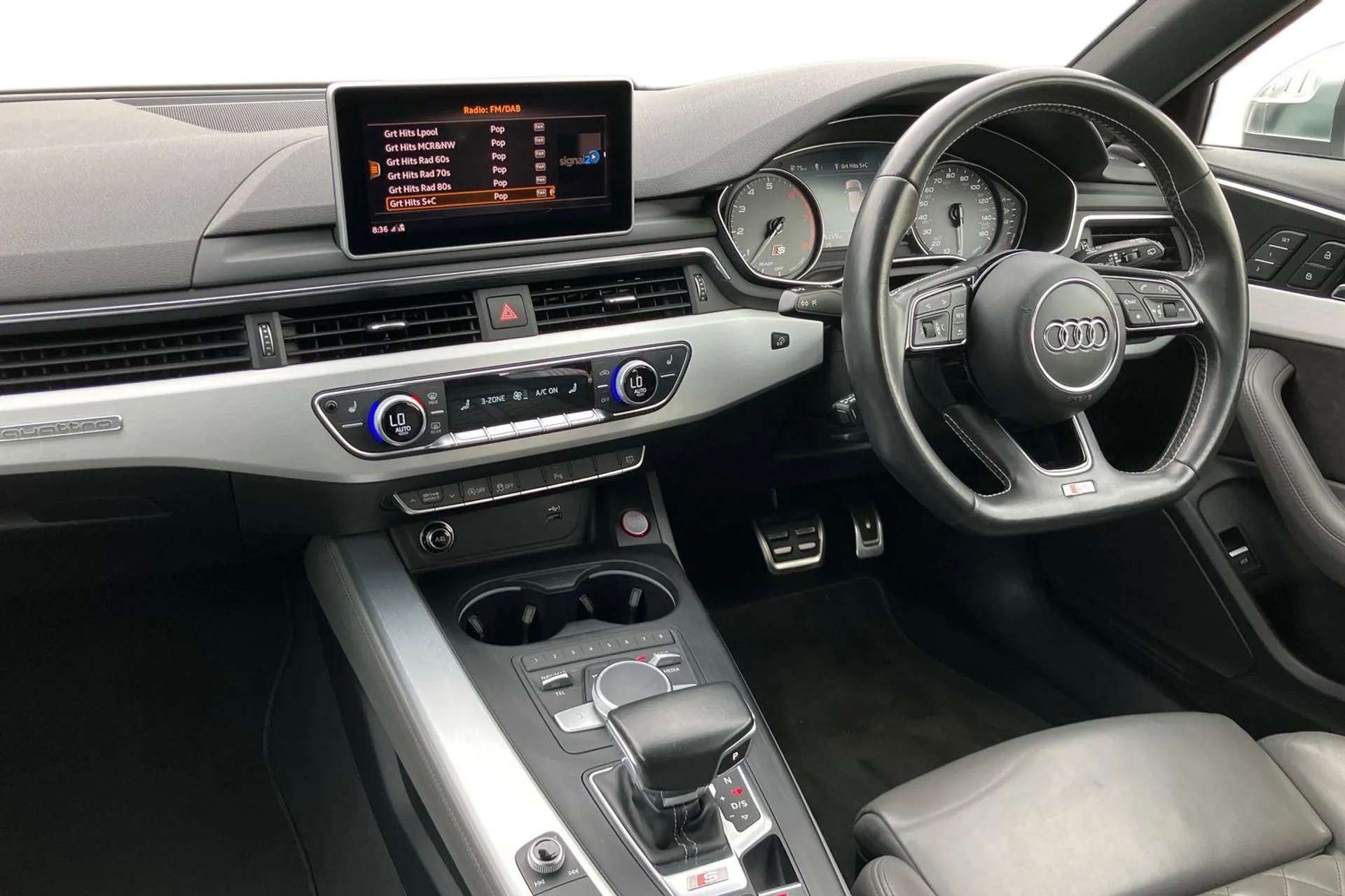 2018 AUDI A4 2018 AUDI A4