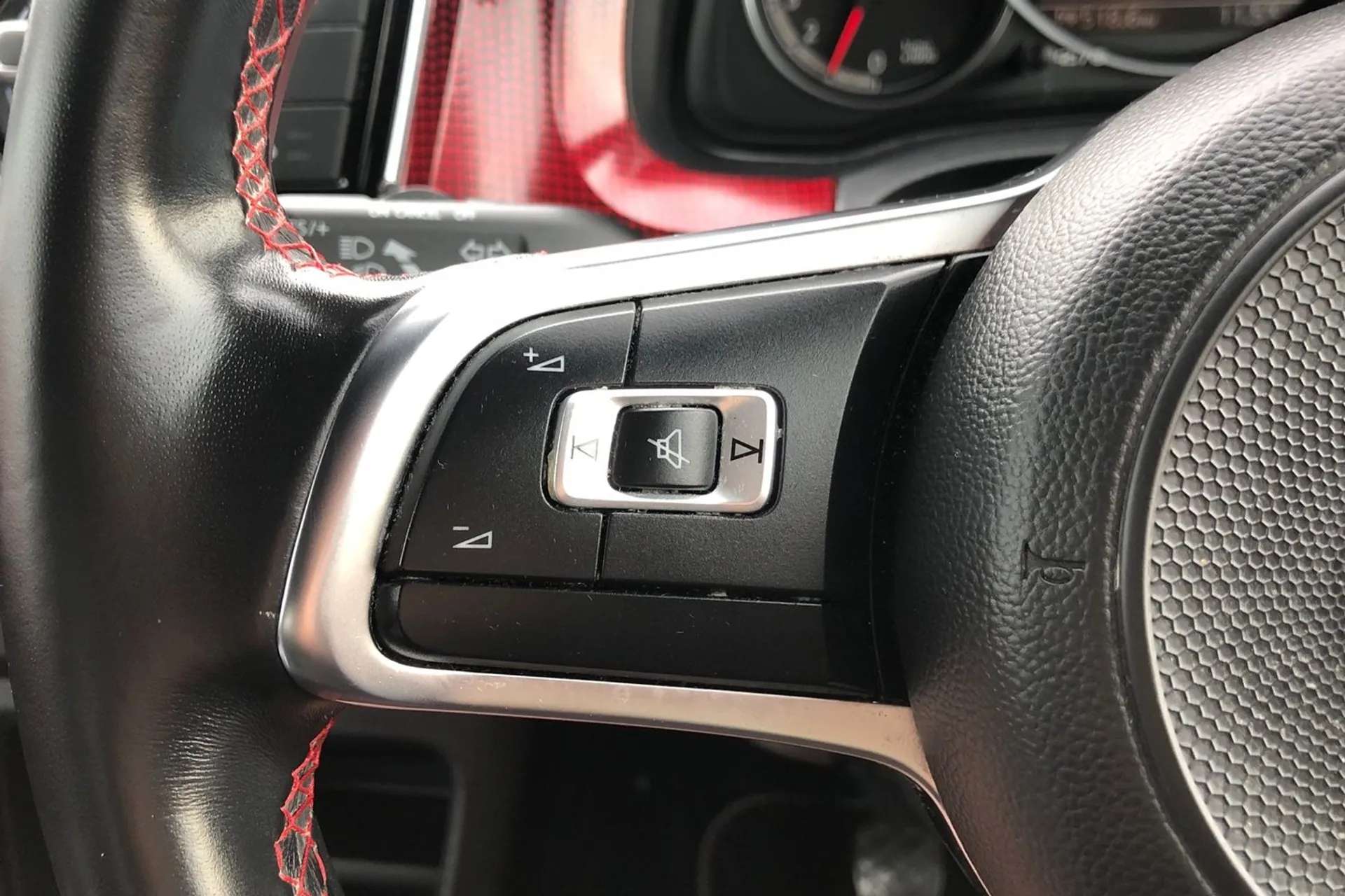 2018 VOLKSWAGEN UP 2018 VOLKSWAGEN UP