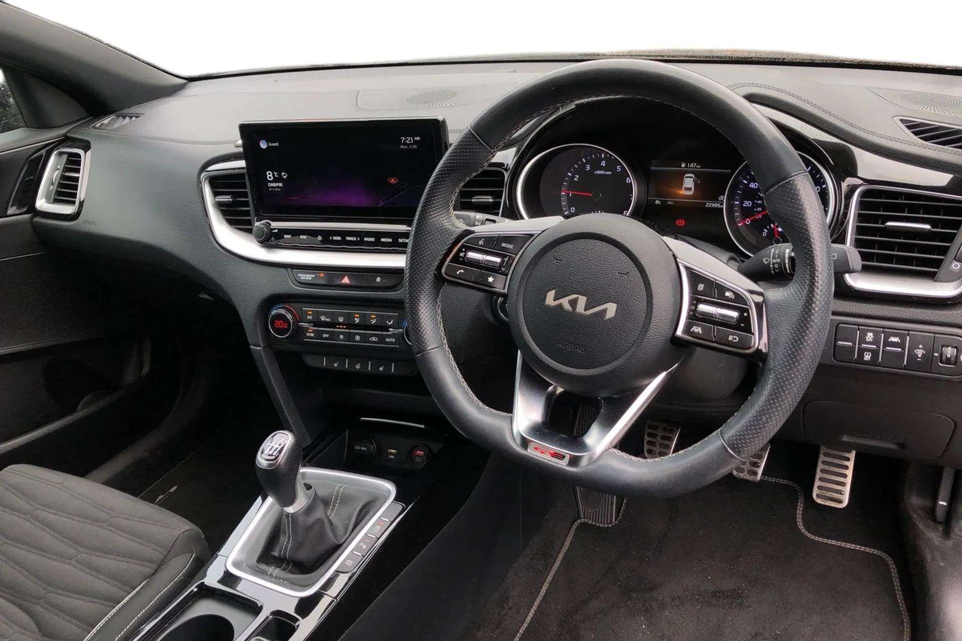 A 2021 KIA PRO CEED 1.5T GDi ISG GT-Line 5dr [Cruise control + speed limiter, Forward Collision-Avoidance Assist (FCA) - City/Pedestrian/Cyclist, A 2021 KIA PRO CEED 1.5T GDi ISG GT-Line 5dr [Cruise control + speed limiter, Forward Collision-Avoidance Assist (FCA) - City/Pedestrian/Cyclist,