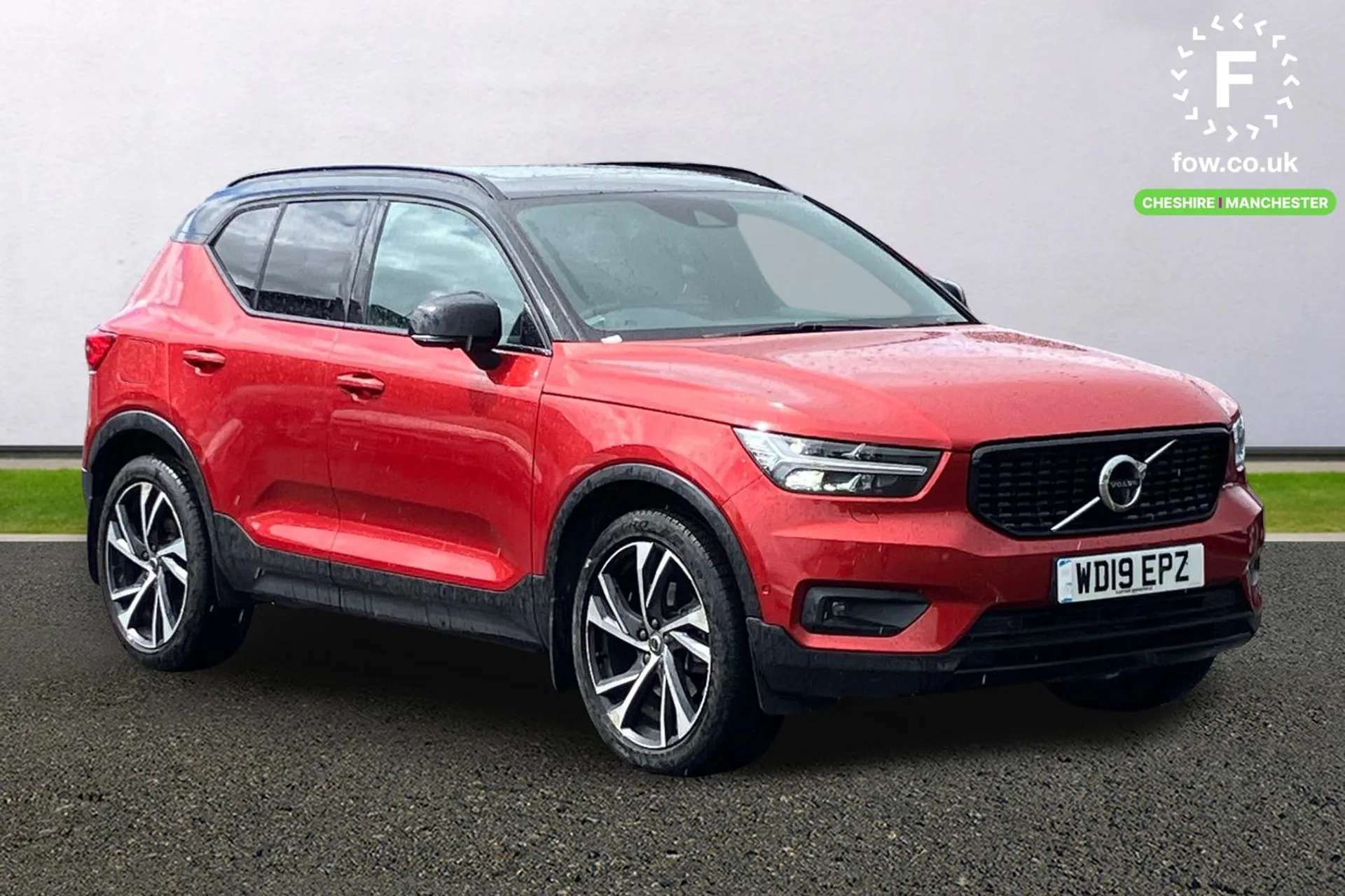 2019 VOLVO XC40 2019 VOLVO XC40