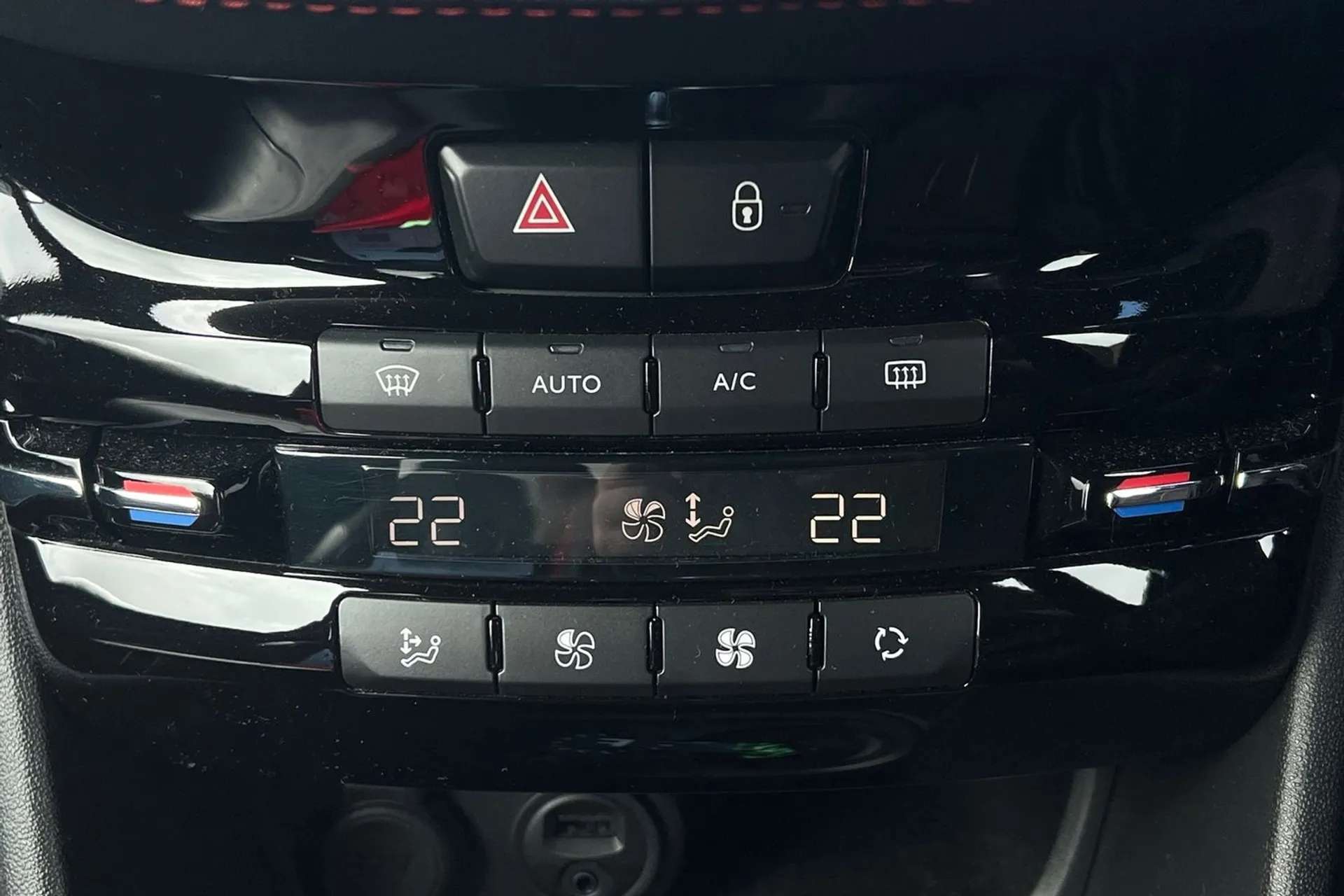 2016 PEUGEOT 208 2016 PEUGEOT 208