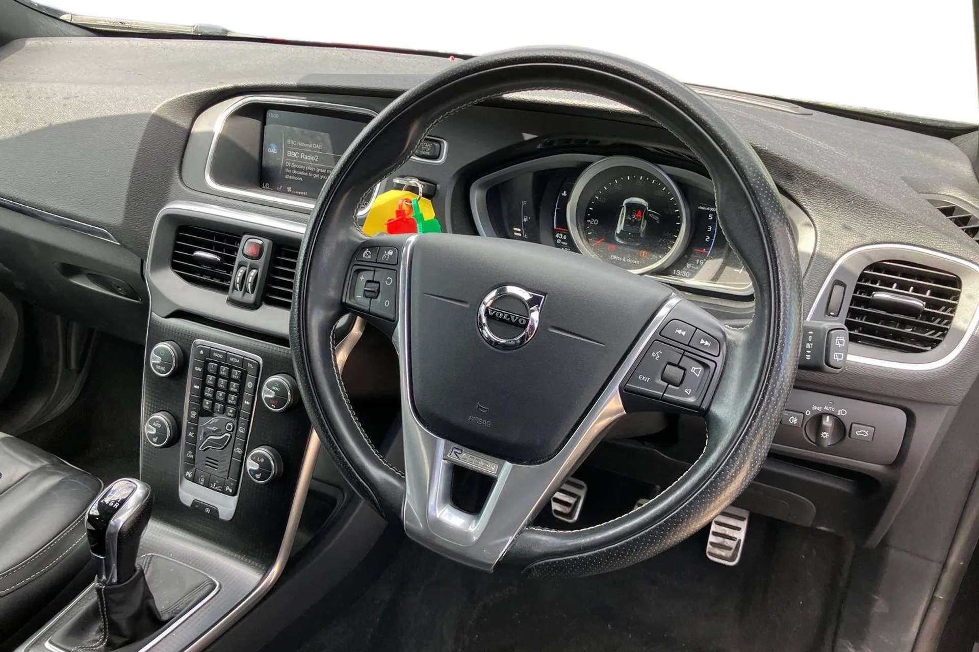 2018 VOLVO V40 2018 VOLVO V40