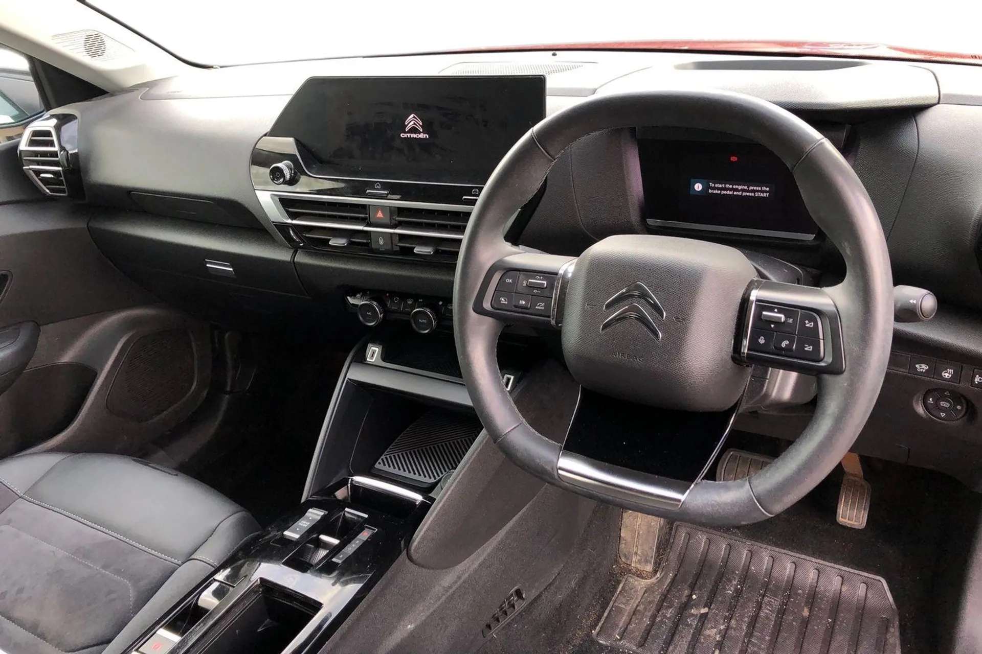 A 2023 CITROEN C4 100kW Shine Plus 50kWh 5dr Auto [ Top rear vision reversing camera , Driver's head-up display , High level acoustic insulation pack , Safety plus pack A 2023 CITROEN C4 100kW Shine Plus 50kWh 5dr Auto [ Top rear vision reversing camera , Driver's head-up display , High level acoustic insulation pack , Safety plus pack