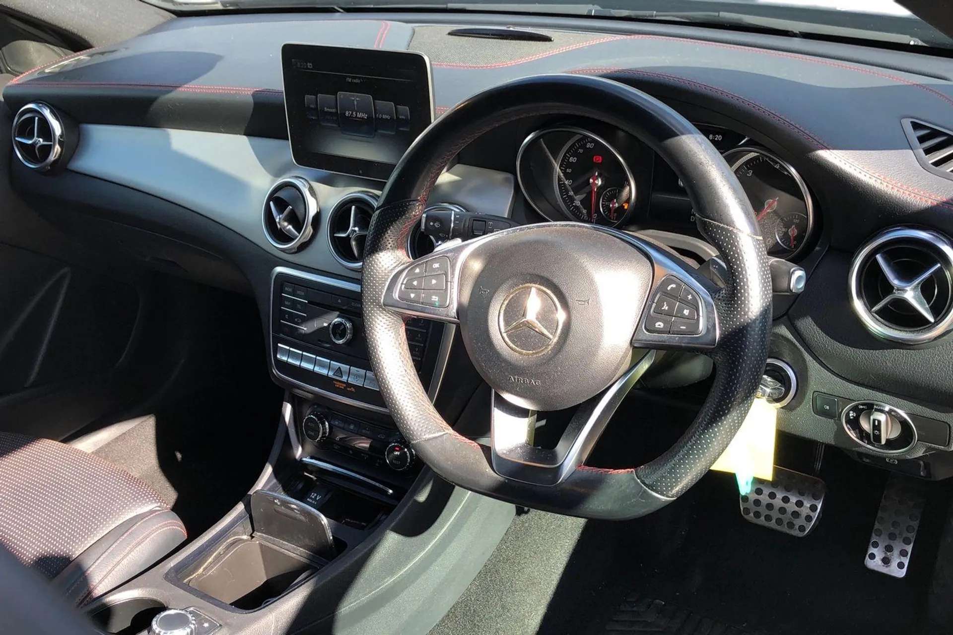 A 2018 MERCEDES-BENZ GLA GLA 220d 4Matic AMG Line Premium 5dr Auto [ AMG Exclusive Package , Easy-pack tailgate - Powered opening/closing automatically , Active park assist wi A 2018 MERCEDES-BENZ GLA GLA 220d 4Matic AMG Line Premium 5dr Auto [ AMG Exclusive Package , Easy-pack tailgate - Powered opening/closing automatically , Active park assist wi