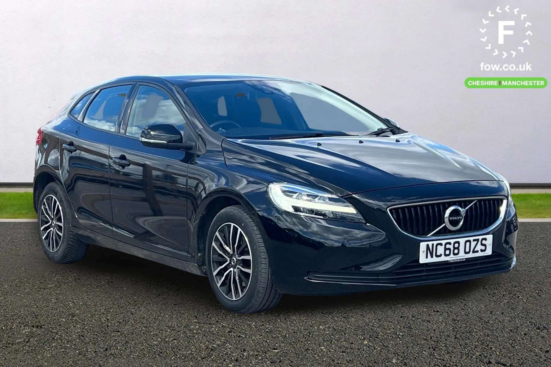 2019 VOLVO V40 2019 VOLVO V40