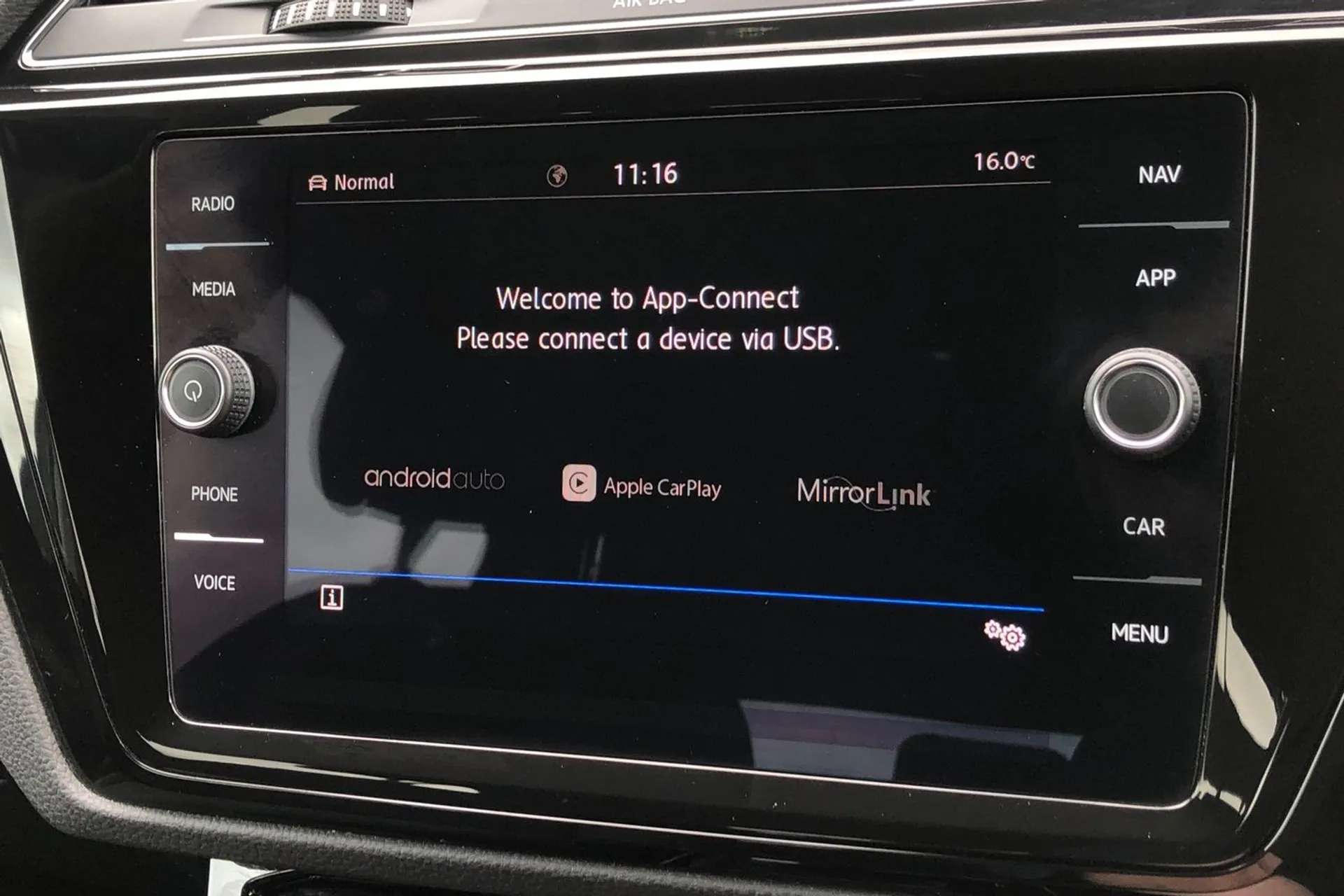 2020 VOLKSWAGEN TOURAN 2020 VOLKSWAGEN TOURAN