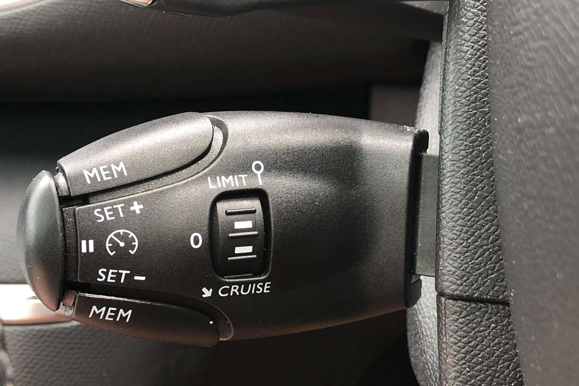2019 PEUGEOT 308 2019 PEUGEOT 308
