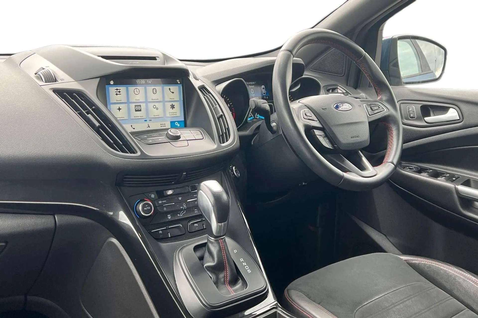 A 2019 FORD KUGA 1.5 EcoBoost 176 ST-Line 5dr Auto [Active City Stop, Apple car play/Android Auto, A 2019 FORD KUGA 1.5 EcoBoost 176 ST-Line 5dr Auto [Active City Stop, Apple car play/Android Auto,