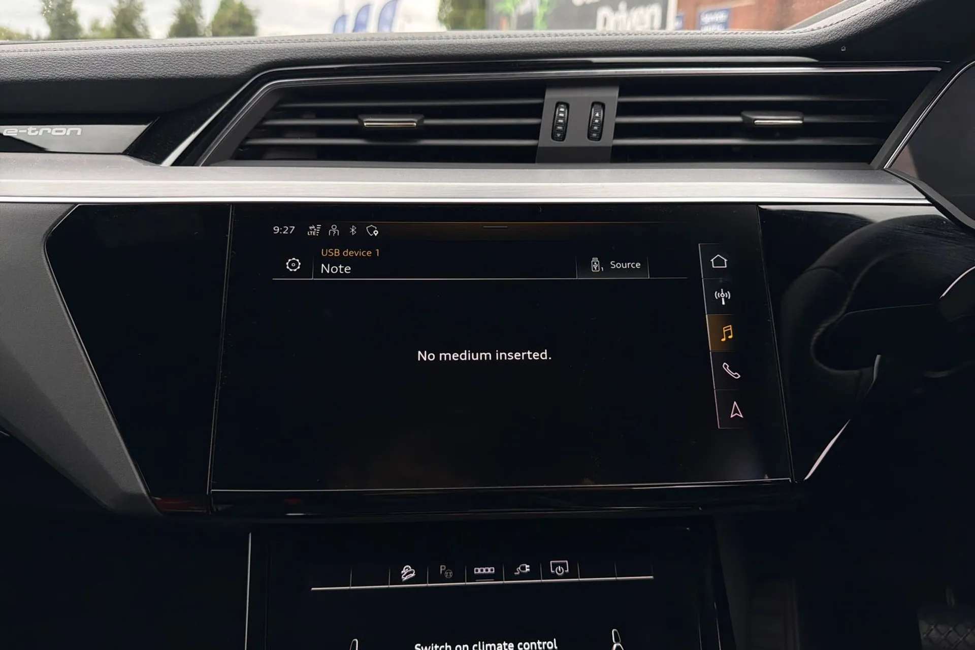 2022 AUDI E-TRON 2022 AUDI E-TRON