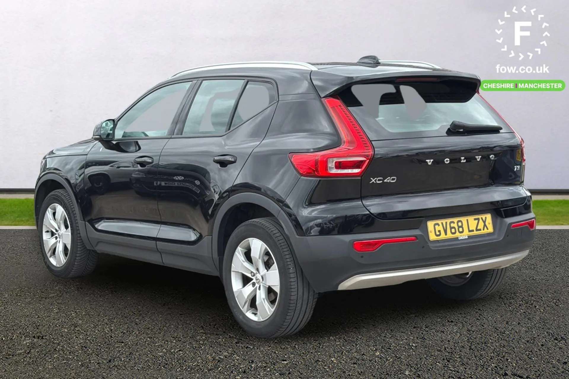 2019 VOLVO XC40 2019 VOLVO XC40