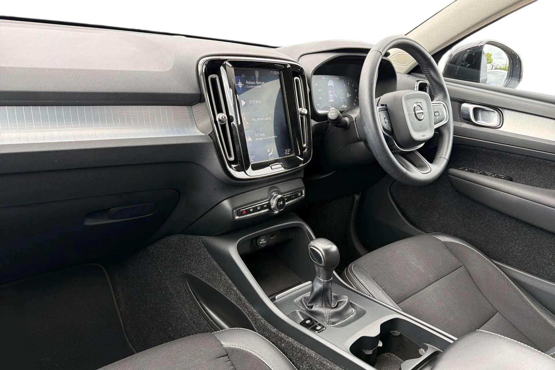 2019 VOLVO XC40 2019 VOLVO XC40