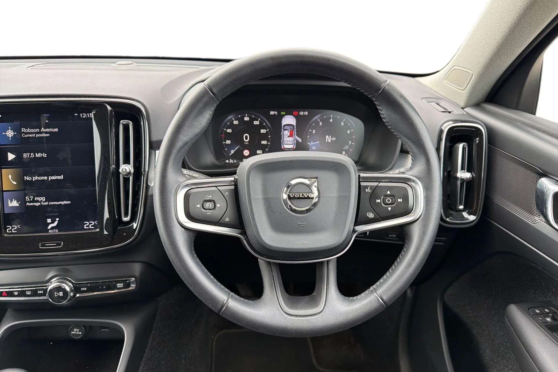 2019 VOLVO XC40 2019 VOLVO XC40