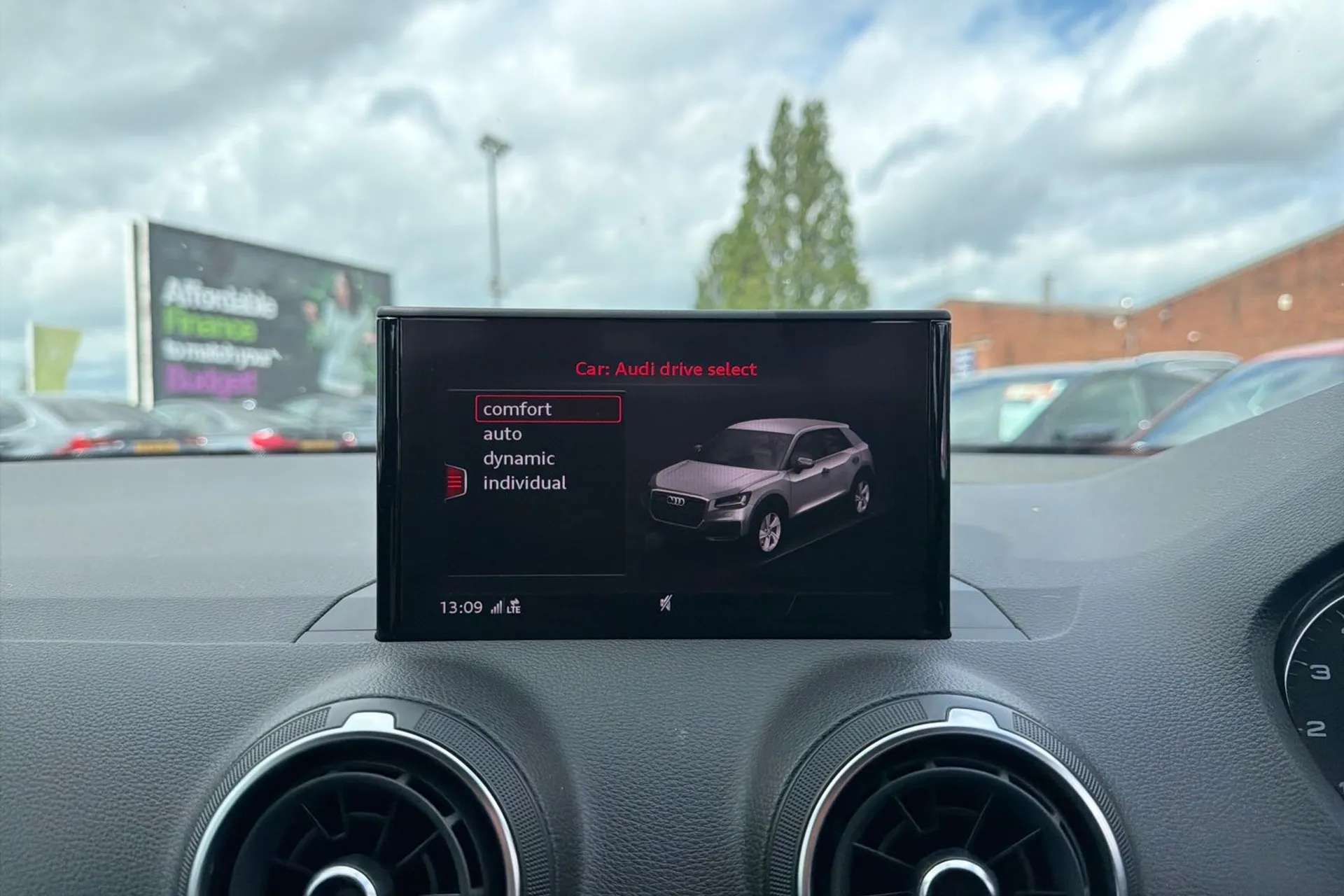 2018 AUDI Q2 2018 AUDI Q2
