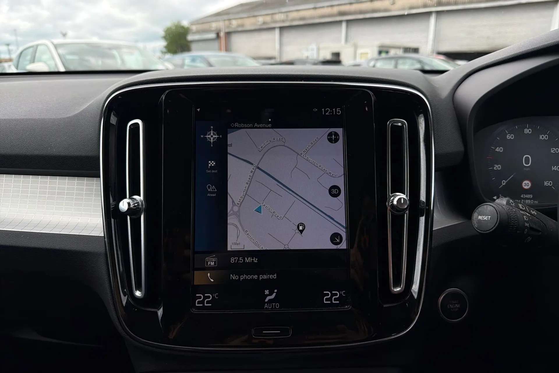 2019 VOLVO XC40 2019 VOLVO XC40