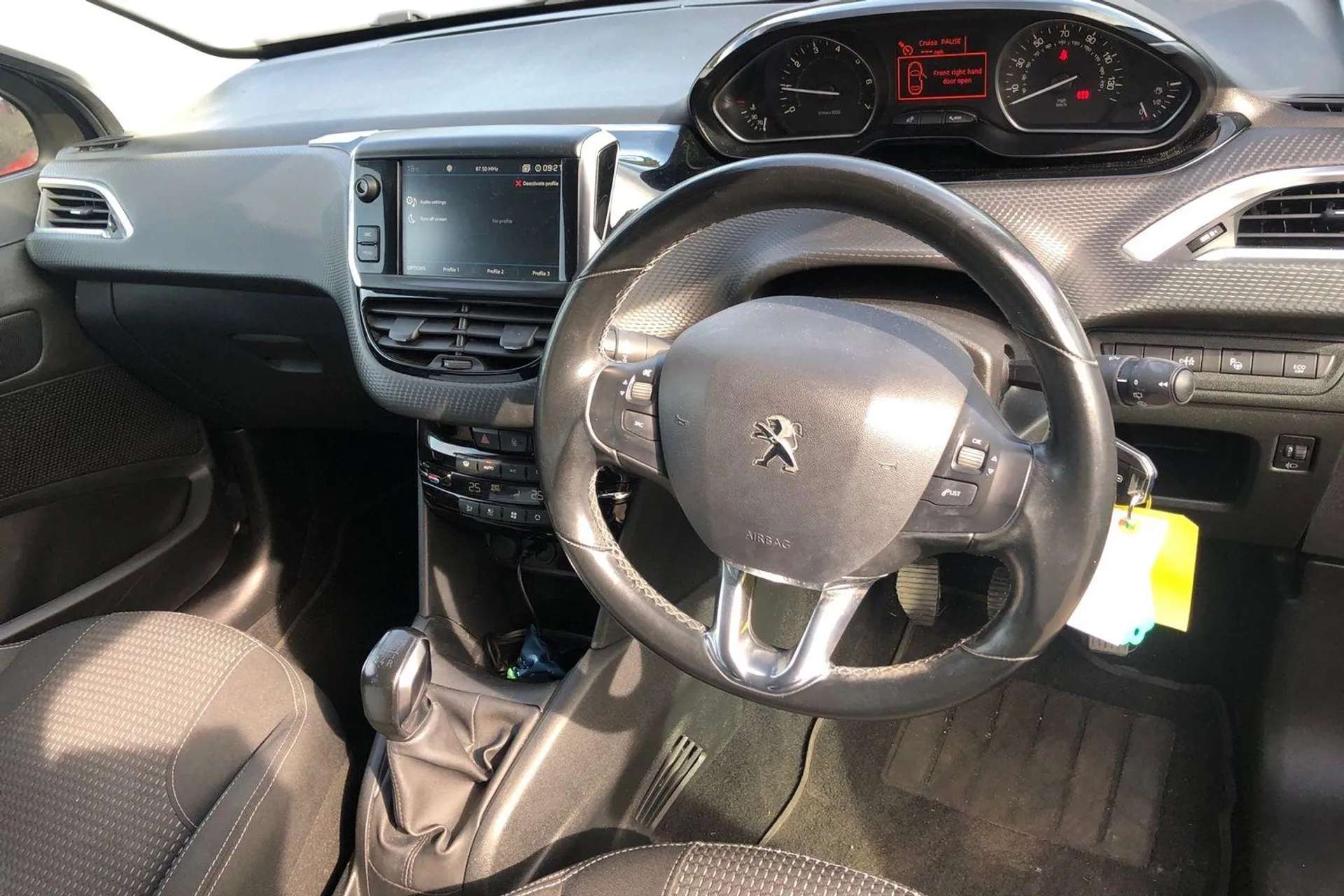 2019 PEUGEOT 208 2019 PEUGEOT 208