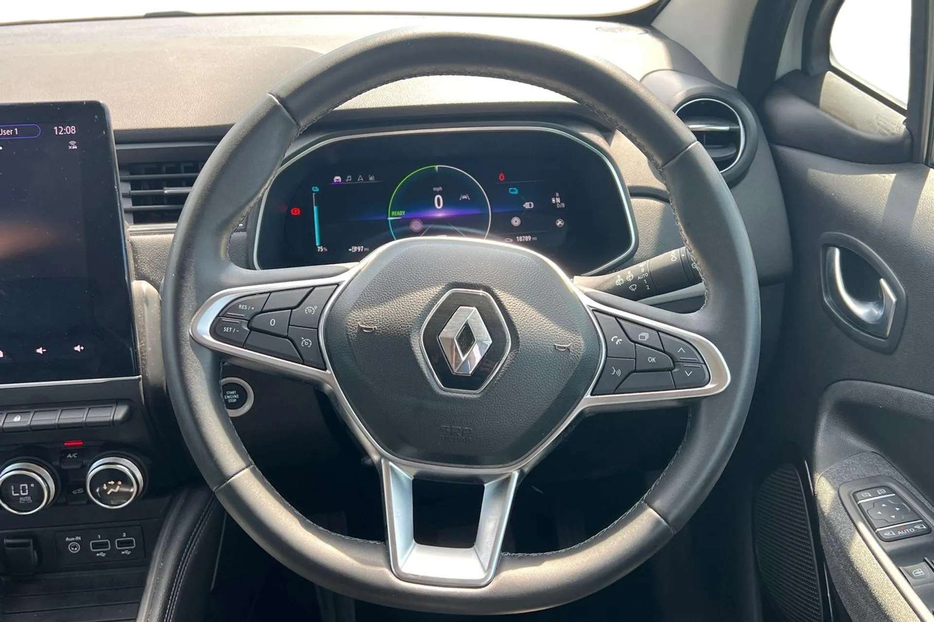 2022 RENAULT ZOE 2022 RENAULT ZOE