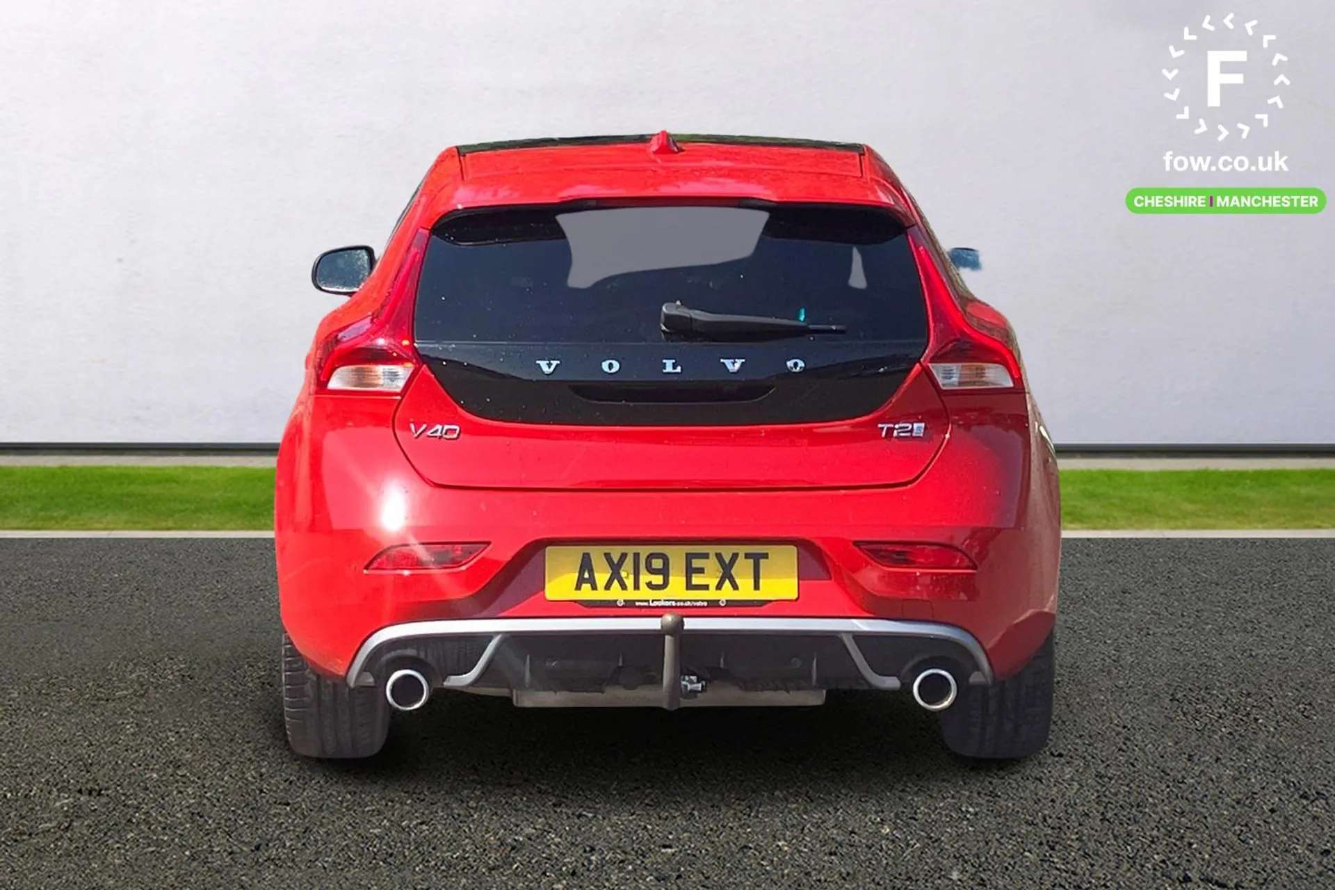 2019 VOLVO V40 2019 VOLVO V40