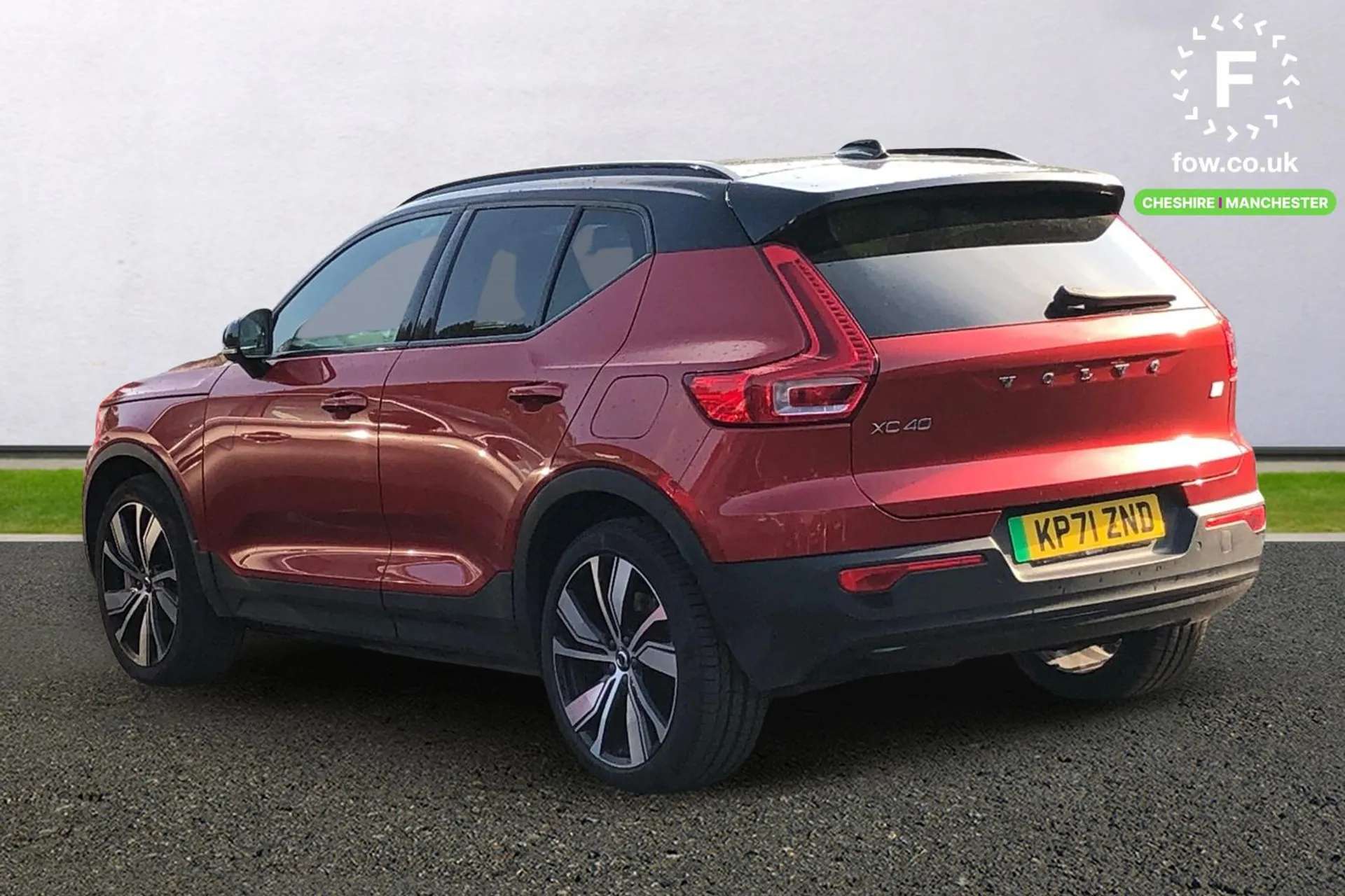 A 2021 VOLVO XC40 300kW Recharge Twin Pro 78kWh 5dr AWD Auto [ Premium Sound by Harman Kardon, Rear park assist camera, Driver assistance (pilot assist and adaptive cru A 2021 VOLVO XC40 300kW Recharge Twin Pro 78kWh 5dr AWD Auto [ Premium Sound by Harman Kardon, Rear park assist camera, Driver assistance (pilot assist and adaptive cru