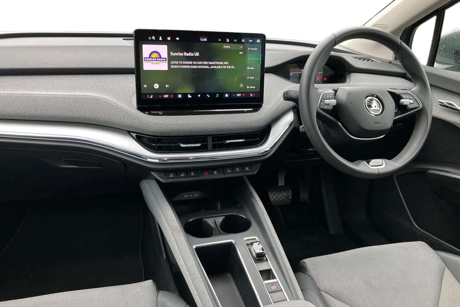 A 2024 SKODA ENYAQ 125kW 50 Edition 55kWh 5dr Auto [ Rear view camera , Tailgate unlocking from outside , Wireless charging with cooling function , Loft design pack , H A 2024 SKODA ENYAQ 125kW 50 Edition 55kWh 5dr Auto [ Rear view camera , Tailgate unlocking from outside , Wireless charging with cooling function , Loft design pack , H