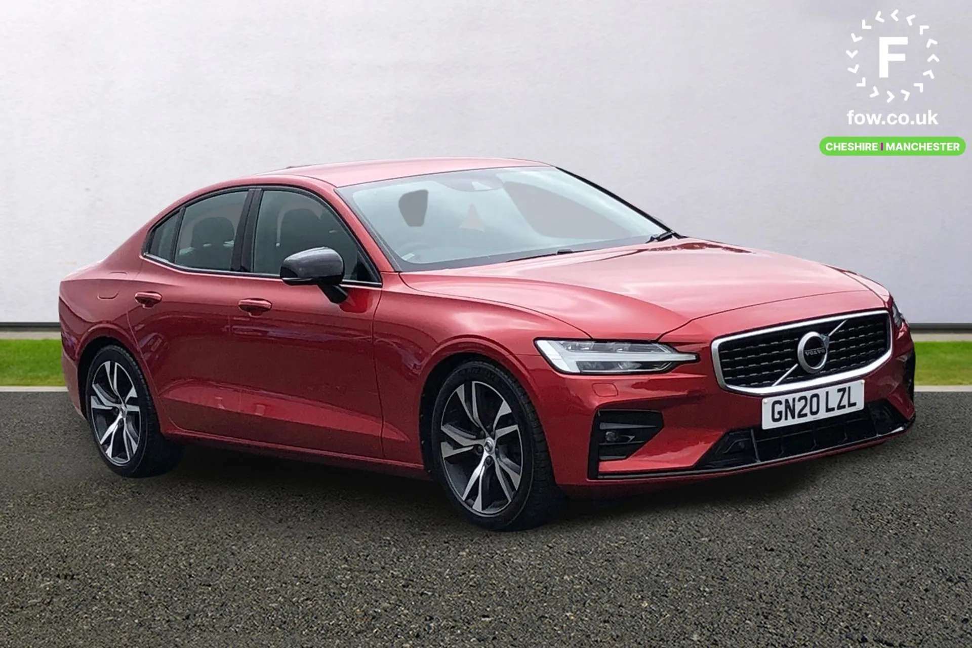 A 2020 VOLVO S60 2.0 T5 R DESIGN Plus 4dr Auto [ 12.3" Active TFT crystal driver's information display, Automatic active bending LED headlights, Driver alert control w A 2020 VOLVO S60 2.0 T5 R DESIGN Plus 4dr Auto [ 12.3" Active TFT crystal driver's information display, Automatic active bending LED headlights, Driver alert control w