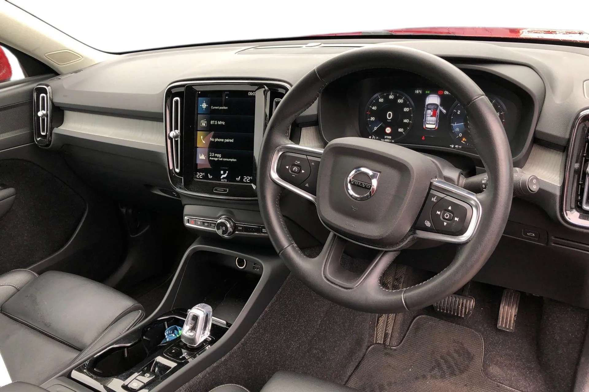 2020 VOLVO XC40 2020 VOLVO XC40