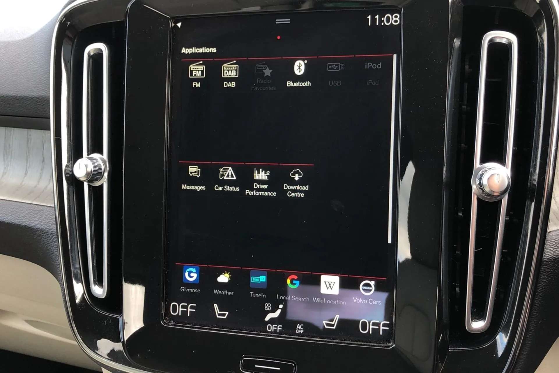 2021 VOLVO XC40 2021 VOLVO XC40