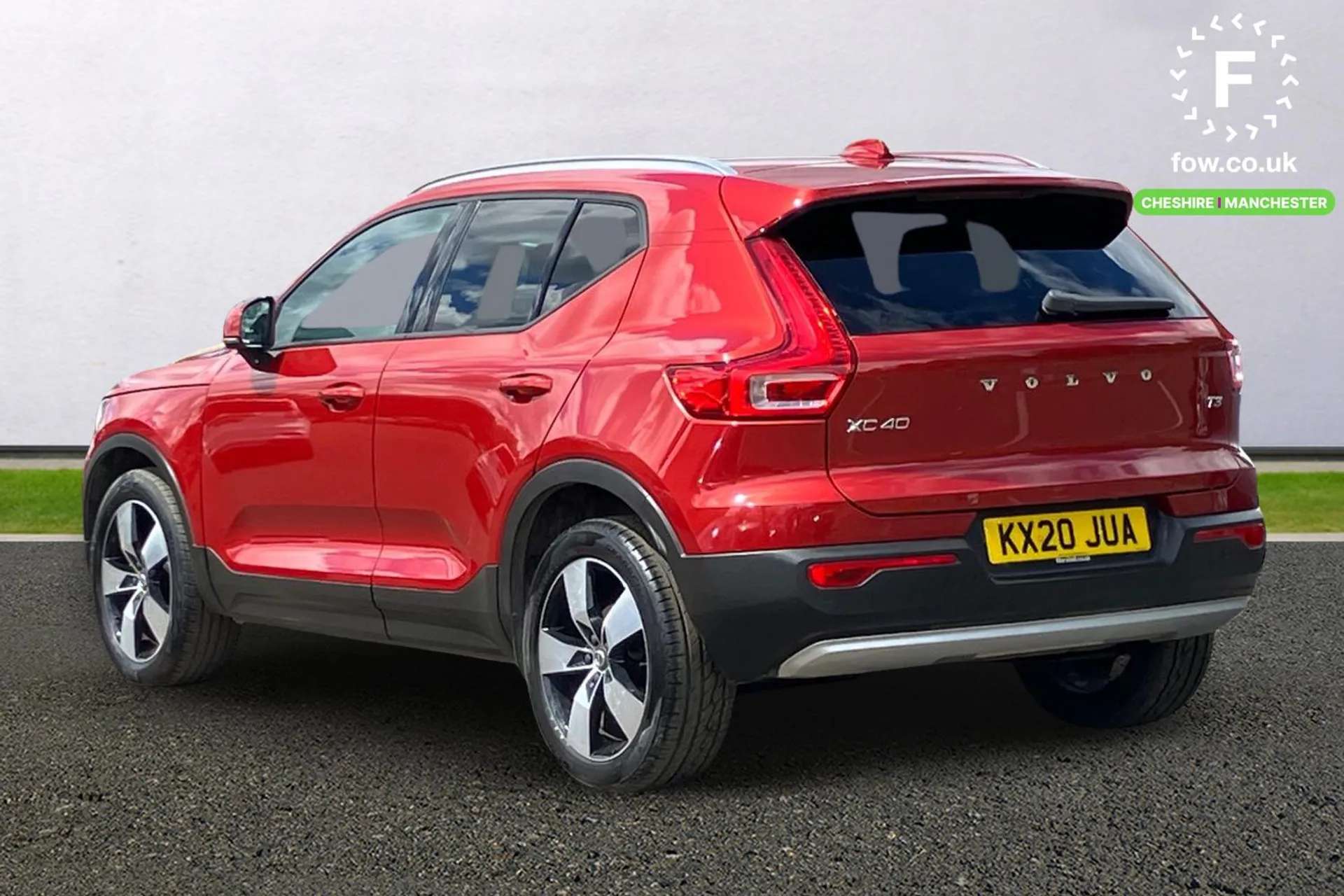2020 VOLVO XC40 2020 VOLVO XC40